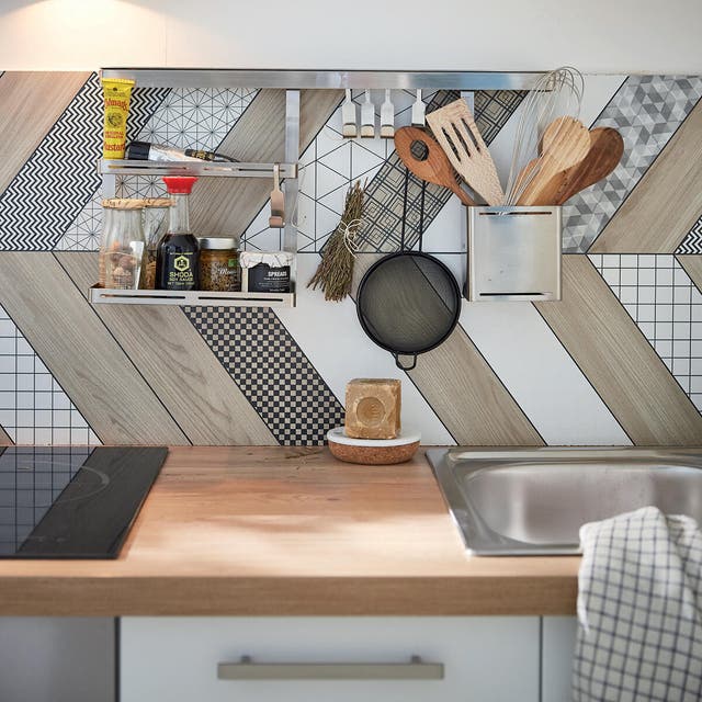 Organizzare la cucina: tutti gli accessori e i complementi utili