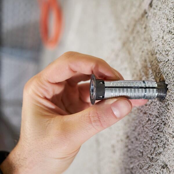 Pose facile et sûre grâce à la cheville G2X