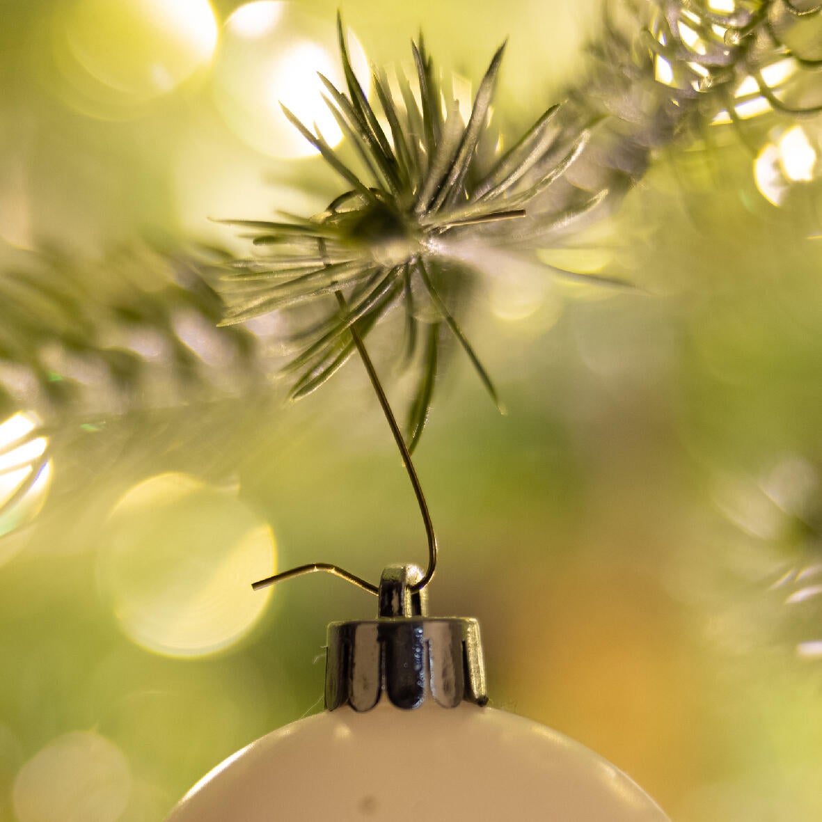 Accessori di Natale ganci in ferro giallo / dorato H 3.5 L 1 cm, 50 pezzi - 2