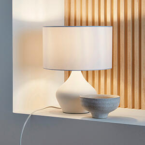 Unidad armario impermeable Lámparas de mesa | Leroy Merlin