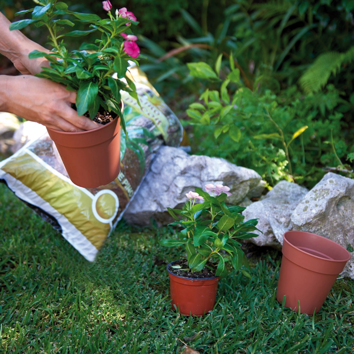 Vaso ARTEVASI in polipropilene terracotta H 15.7 x ø 17 cm - 10