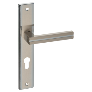 Klamka do drzwi wewnętrznych z długim szyldem do wkładki Mada 72