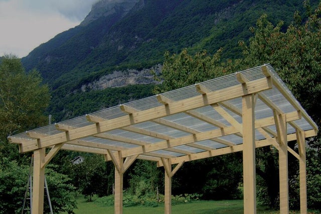 Le migliori soluzioni di coperture per tetti e tettoie esterne 