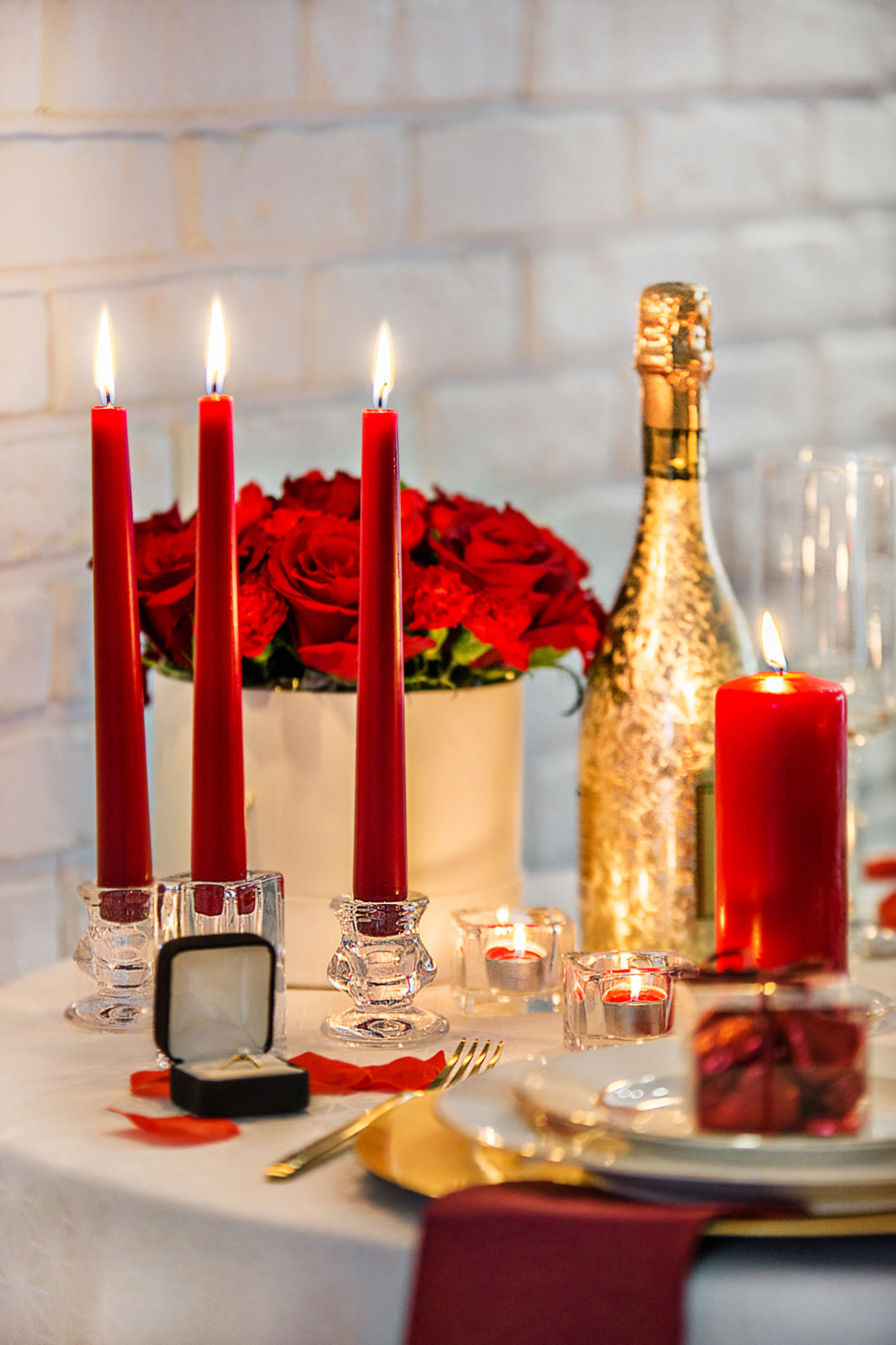 Świeca szpica czerwona Bolsius - 4