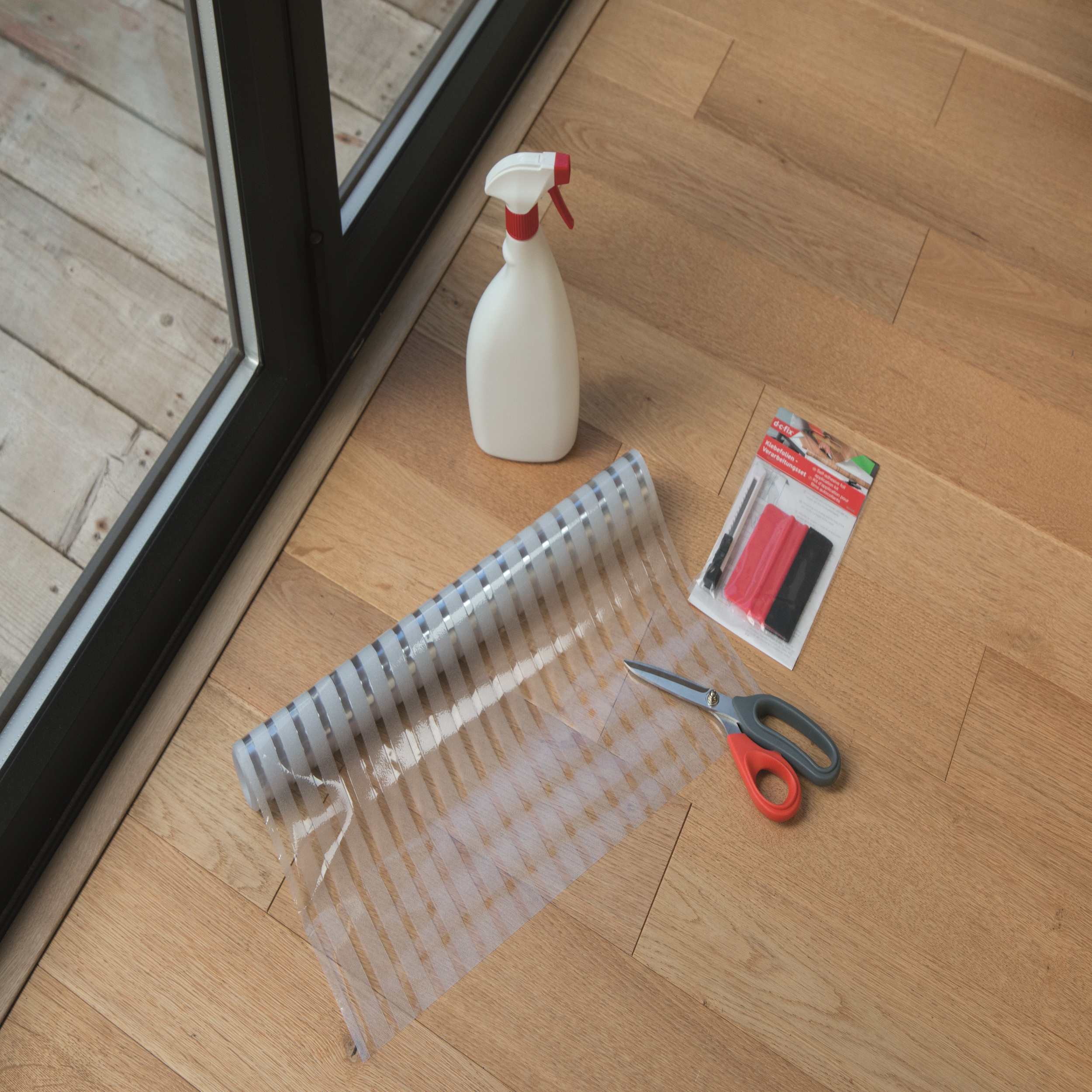 Zestaw do montażu okleiny nożyk i rakla - 2