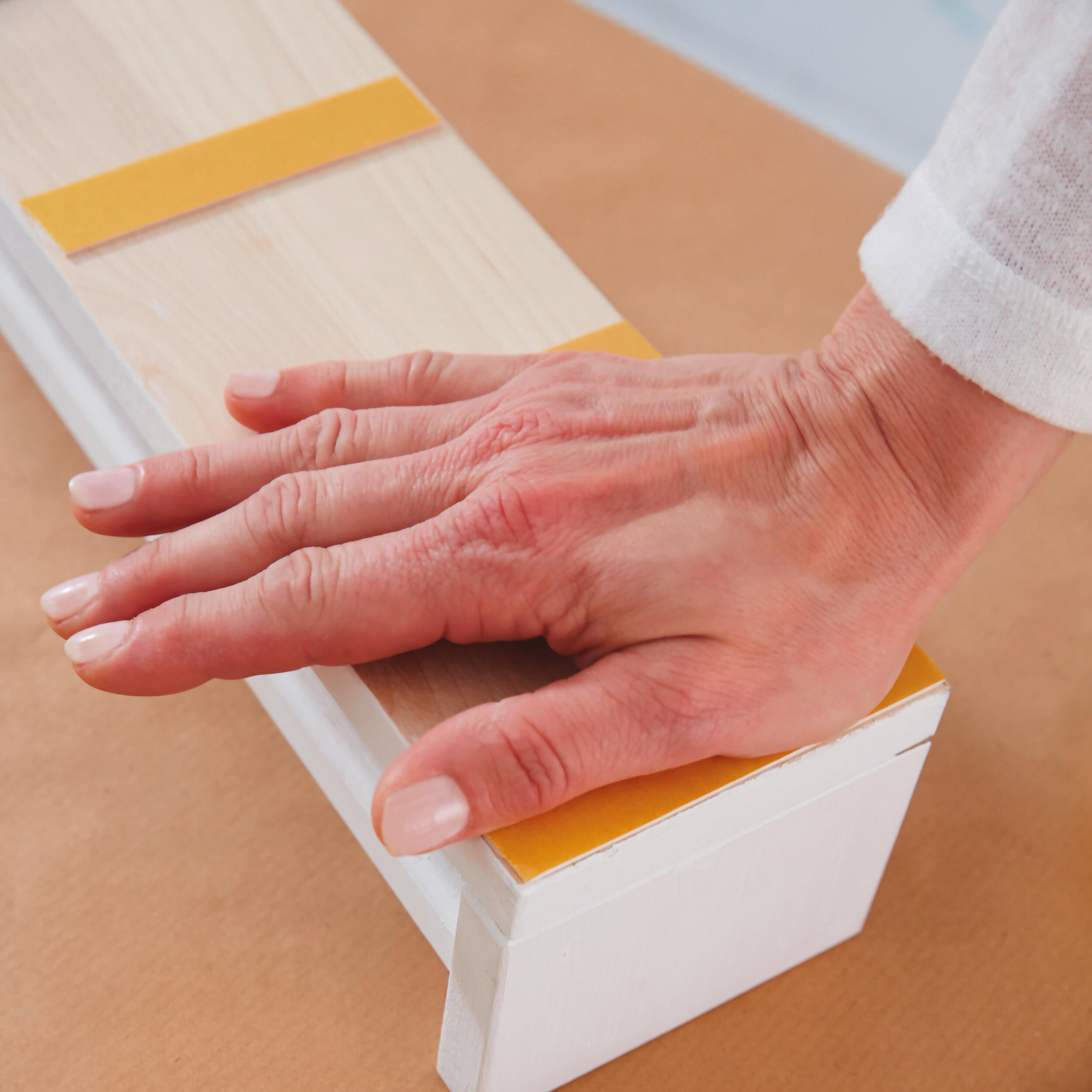 Taśma dwustronna montażowa POWERBOND do wnętrz 1.5 m x 19 mm TESA - 8