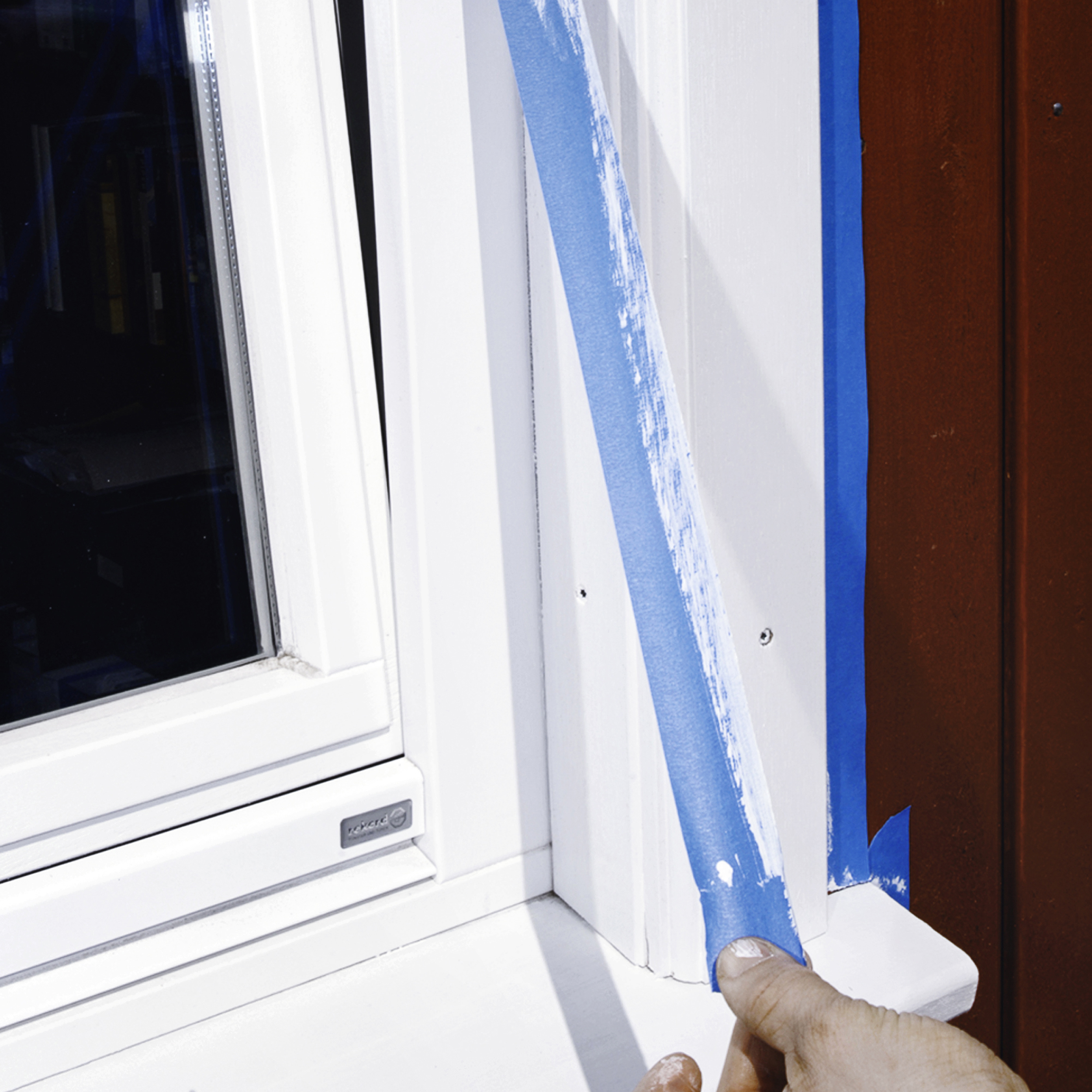 Taśma malarska UV 30 mm x 50 m TESA - 2