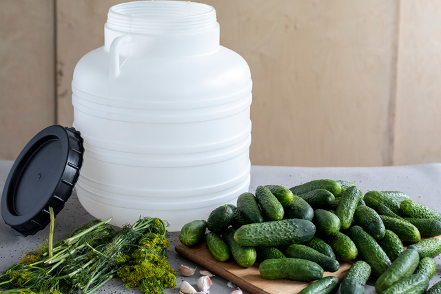 Beczka do kiszenia ogórków