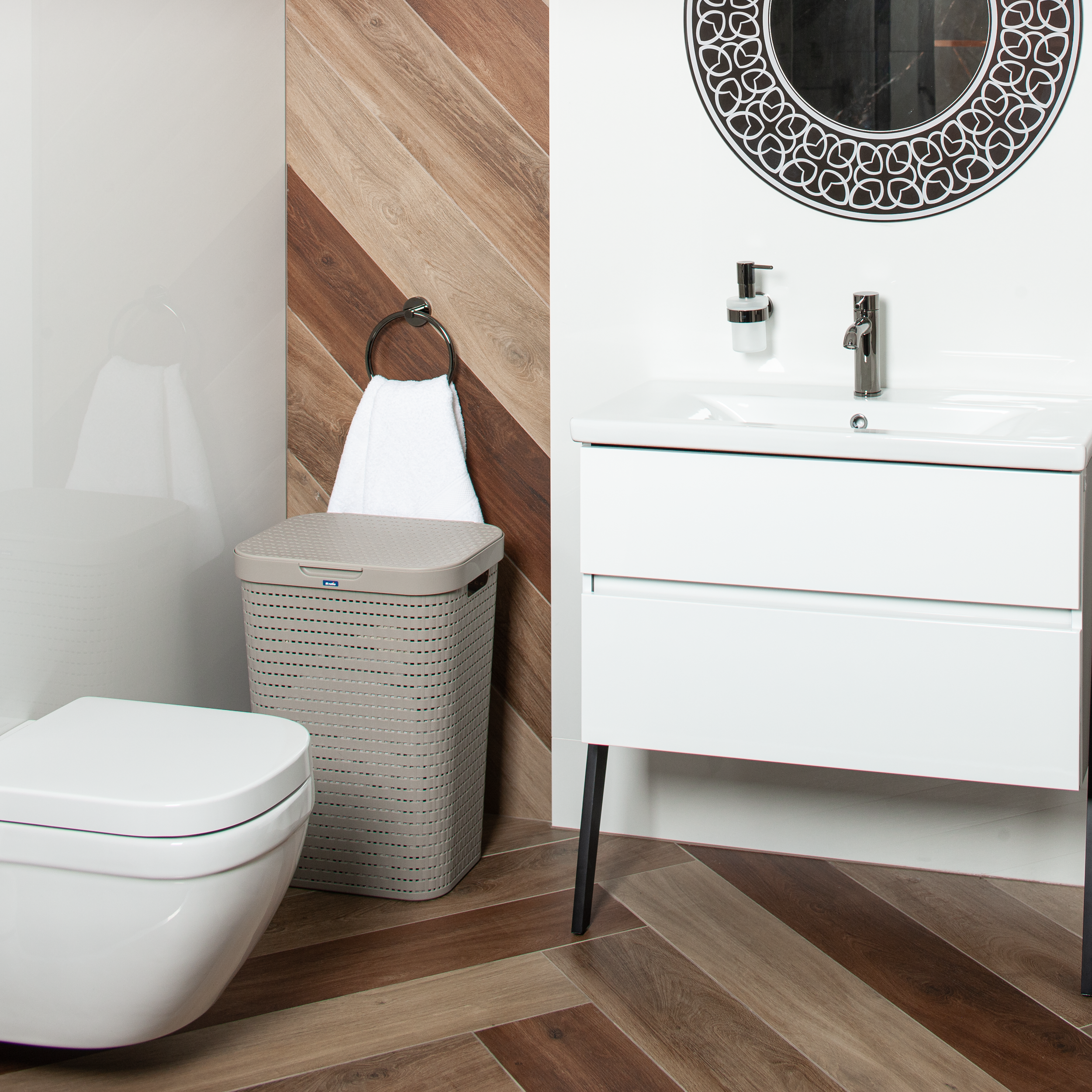 Kosz na bieliznę Country 55 L Rotho - 6