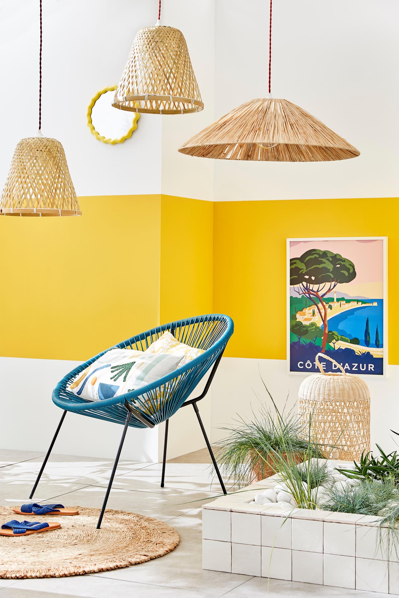 Diapositive Une touche de peinture jaune pour ensoleiller les murs