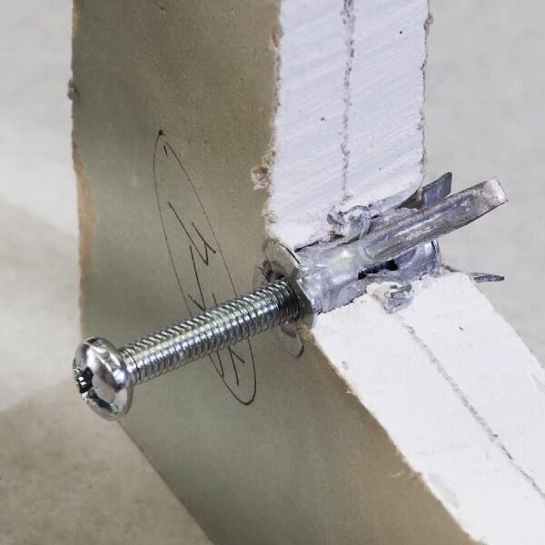 cheville toute épaisseur
