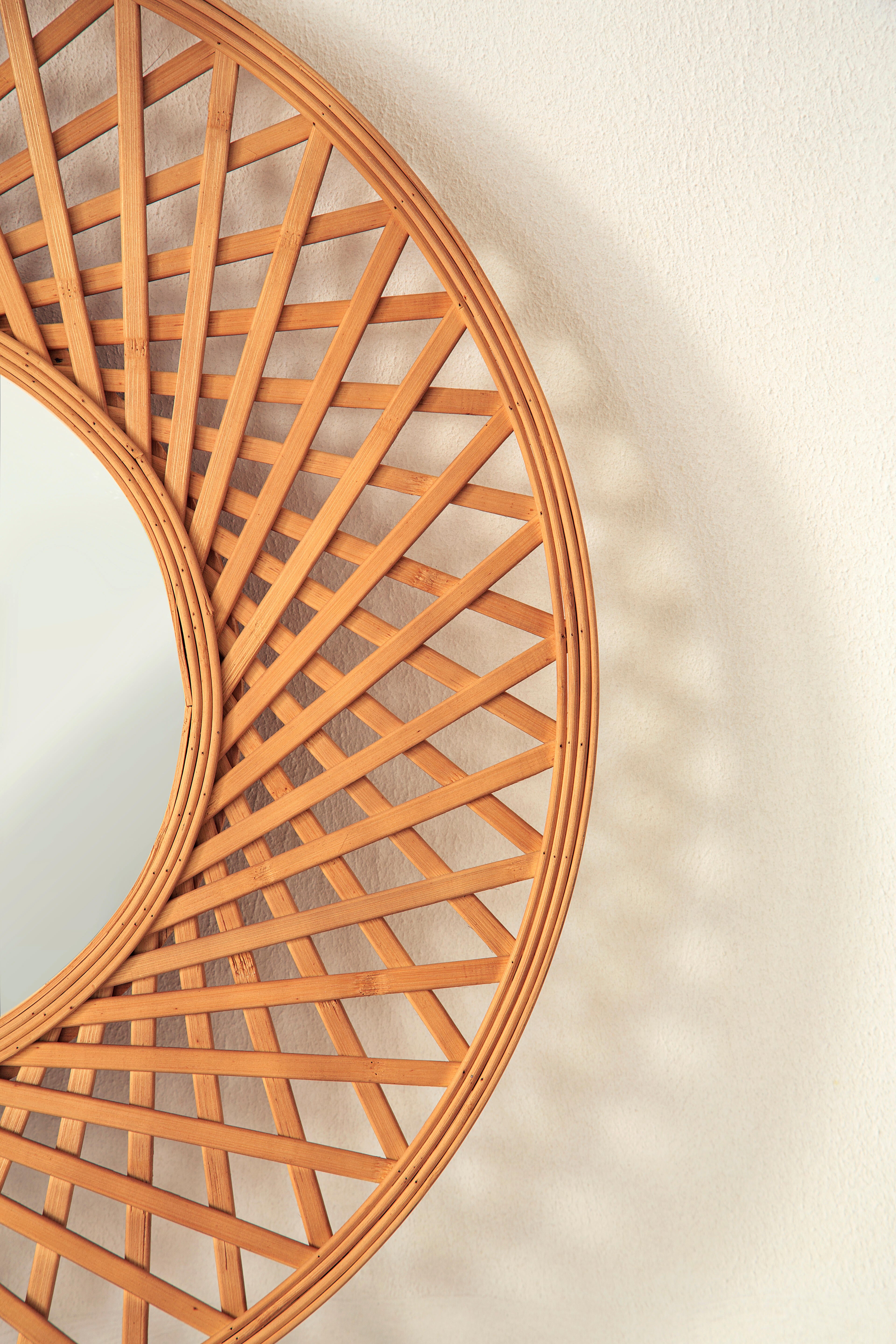 Espejo enmarcado de pared redondo Rosace bambú natural mate INSPIRE de 60 cm de diámetro - 9