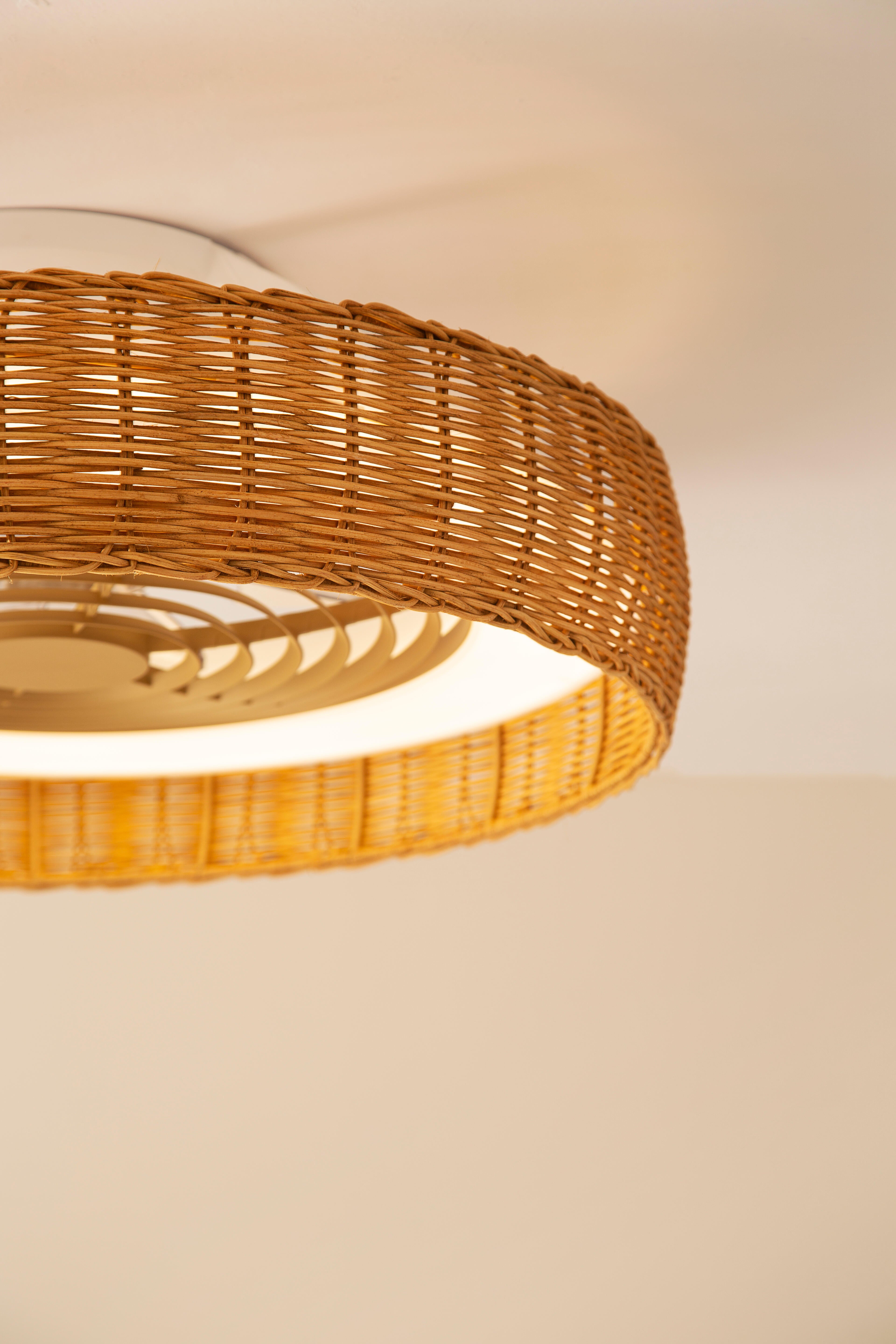 Ventoinha de teto com lâmpada 7 pás com comando 7700 Lm rattan Kilimanjaro Mantra
 - 18