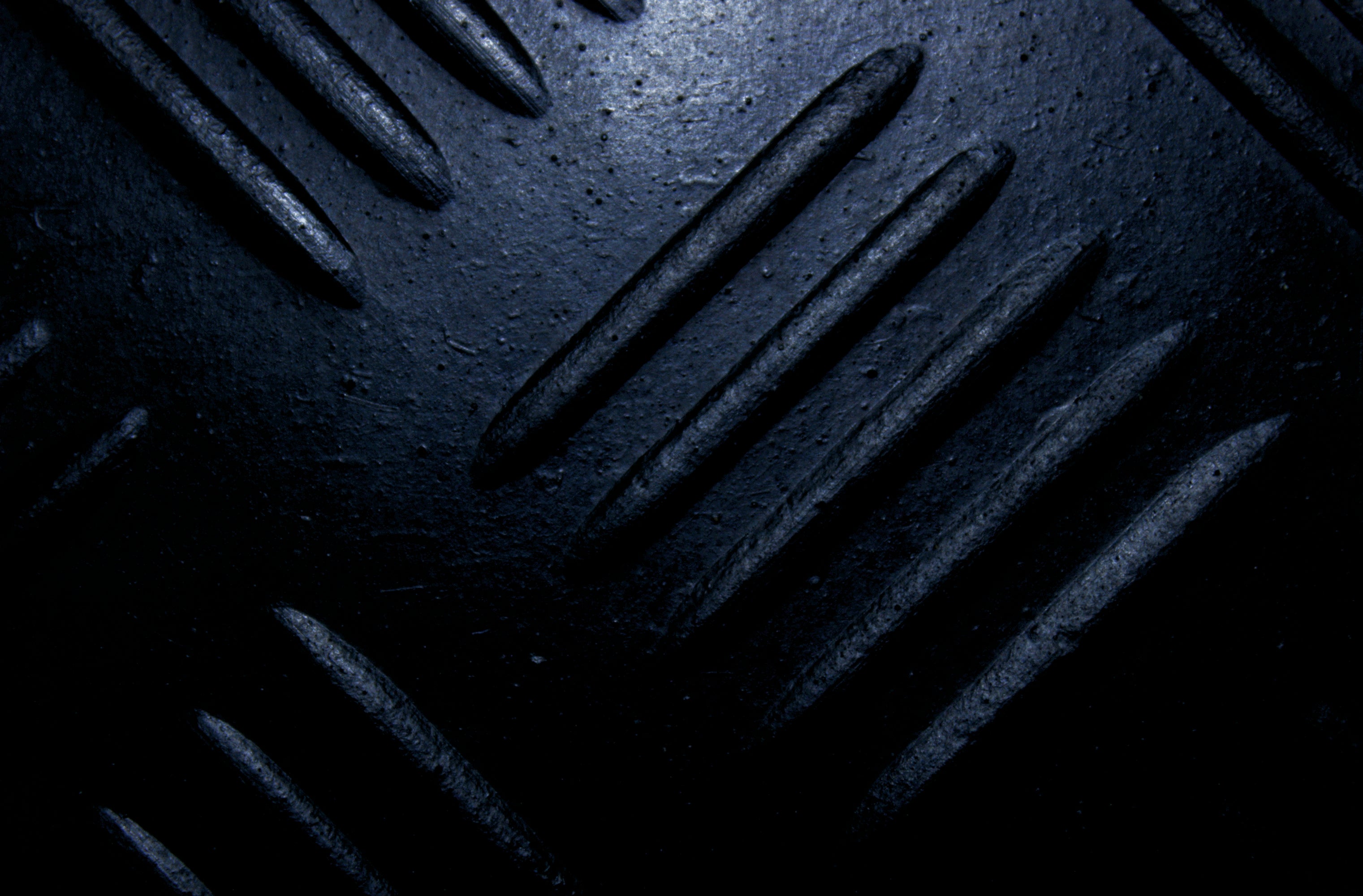 Felpudo de caucho checker negro de 140 cm. producto al corte. pedido mínimo 1 m