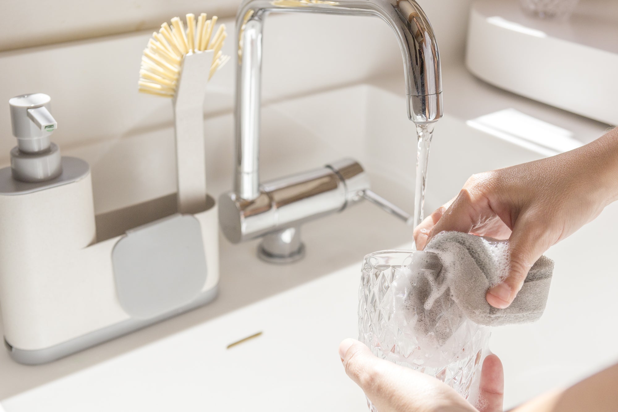 Conjunto doseador com porta-esponjas VIGAR 4 PEÇAS BRANCO/AZUL - 4