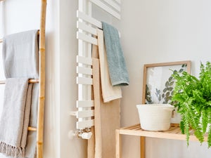 Escalera toallero  Bathroom towel storage, Bathroom makeover, Diy