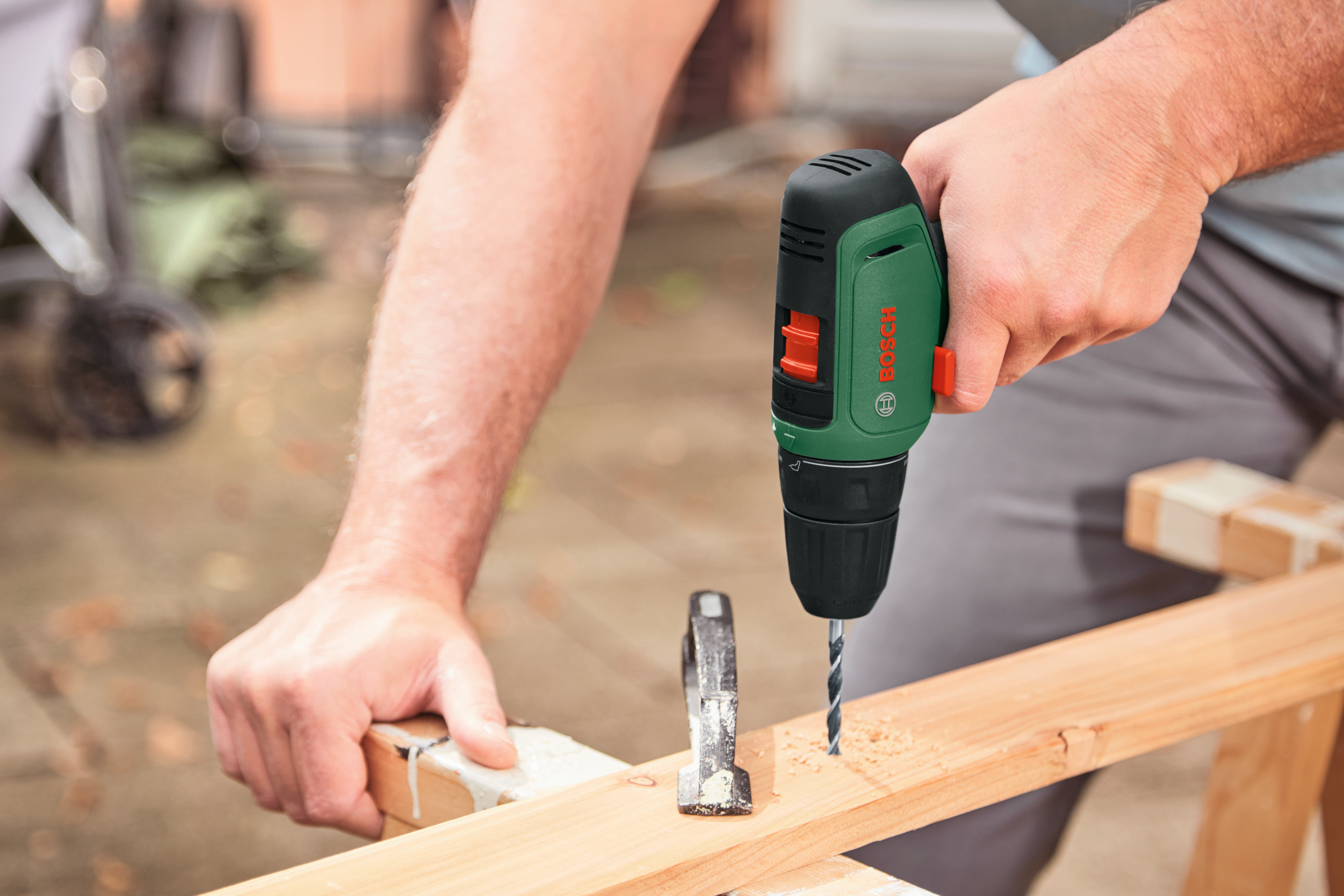 Wiertarko-wkrętarka akumulatorowa Bosch 12V 30 Nm 1.5 Ah - 2