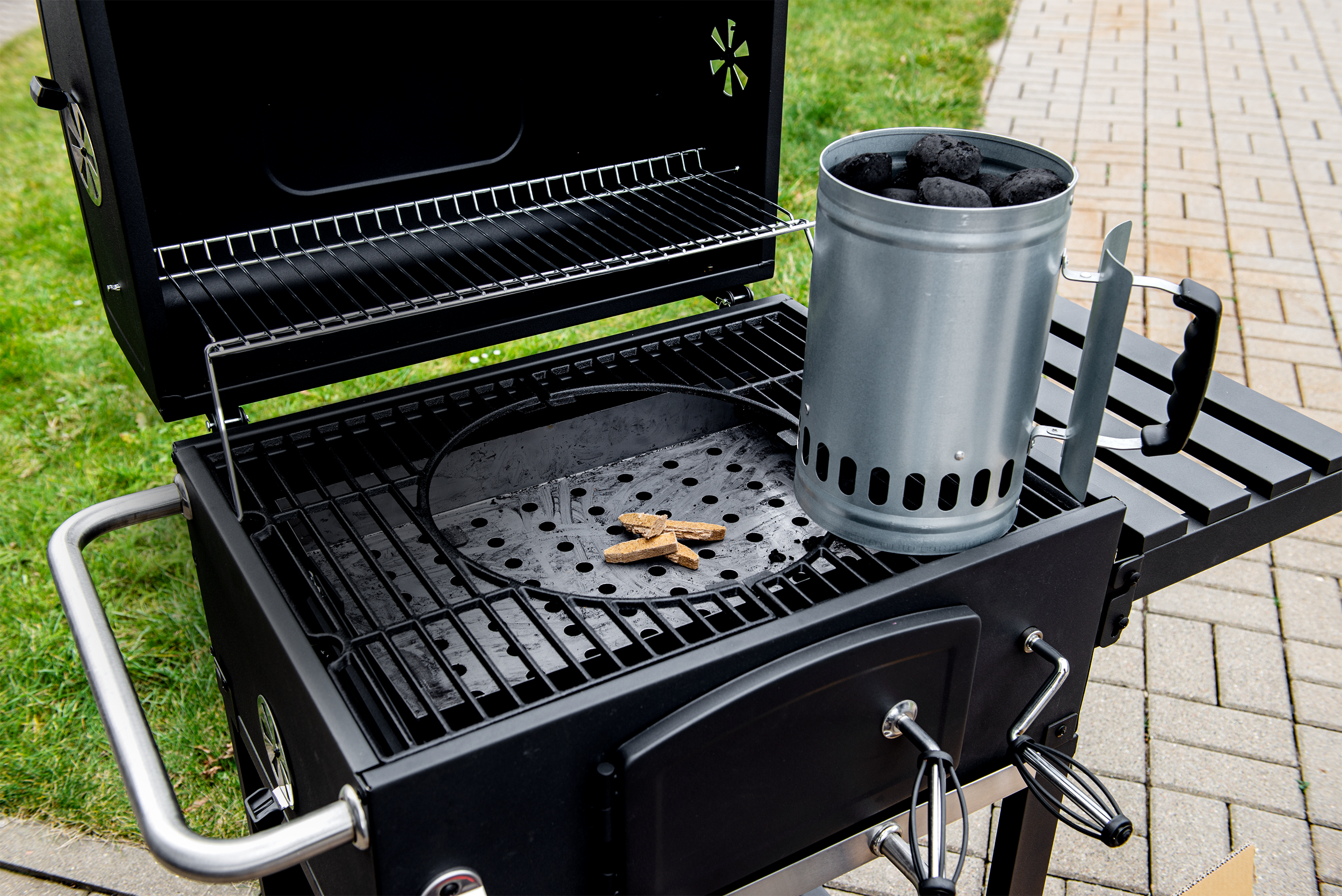 Grill węglowy na wózku Angular XL żeliwny ruszt + pokrowiec gratis Activa - 9