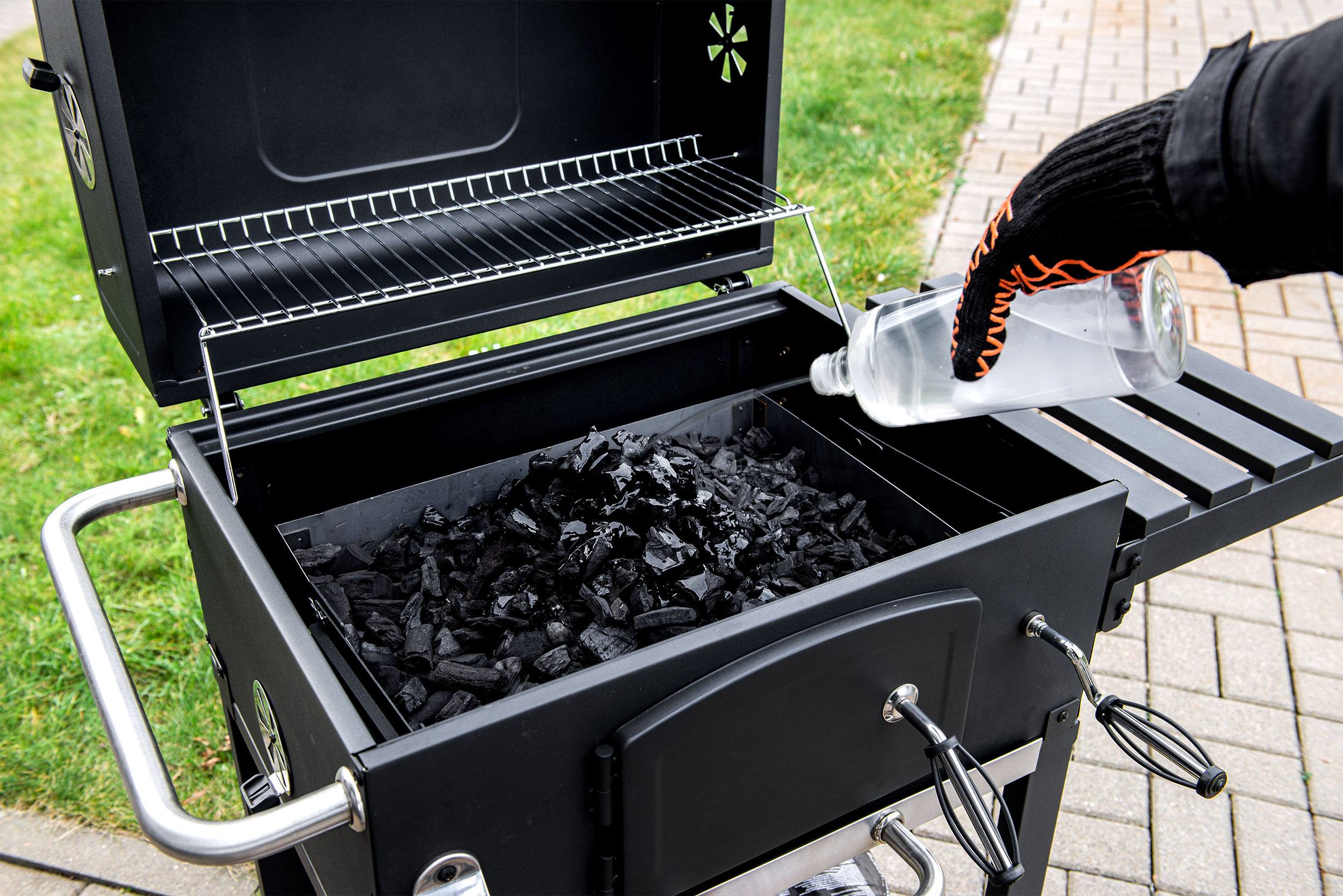 Grill węglowy na wózku Angular XL żeliwny ruszt + pokrowiec gratis Activa - 7