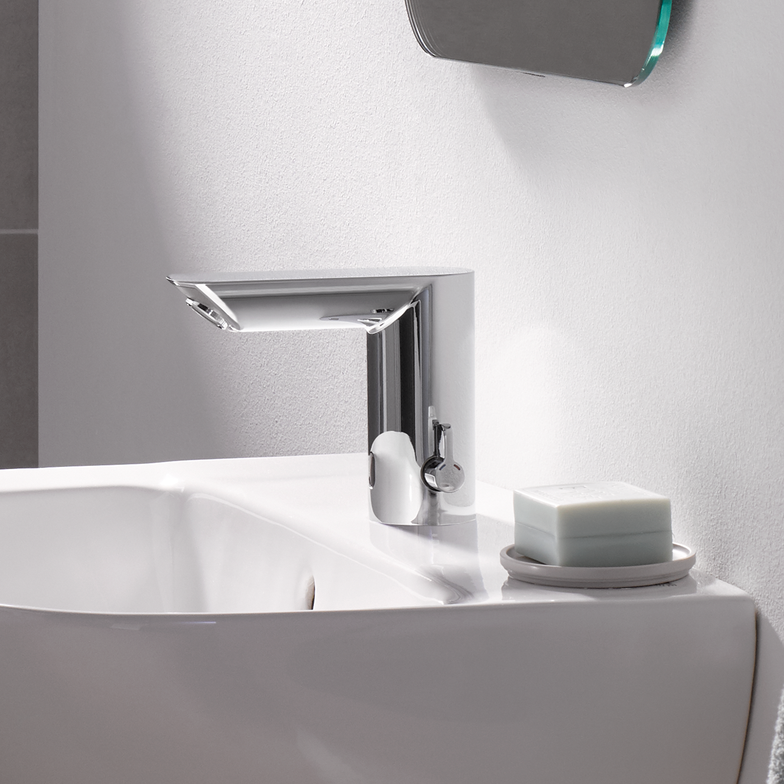 Grifo de lavabo GROHE Bau Cosmopoliltan son sensor al tacto y temporizador. Cromo brillo. Antical. Latón  - 4