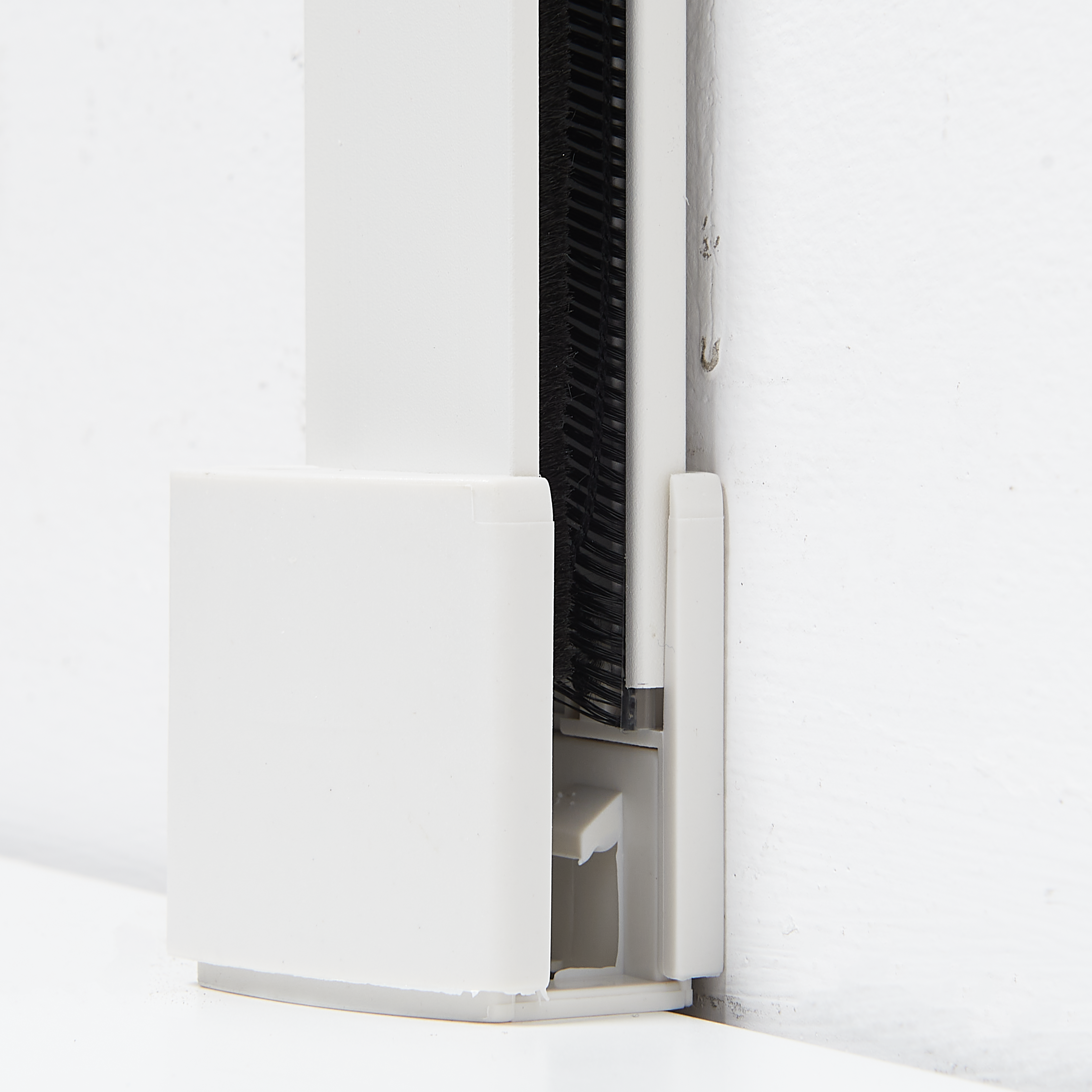 Moskitiera na okno 120x120 cm Biało/Czarna z możliwością przesuwania w pionie Isoxa - 9