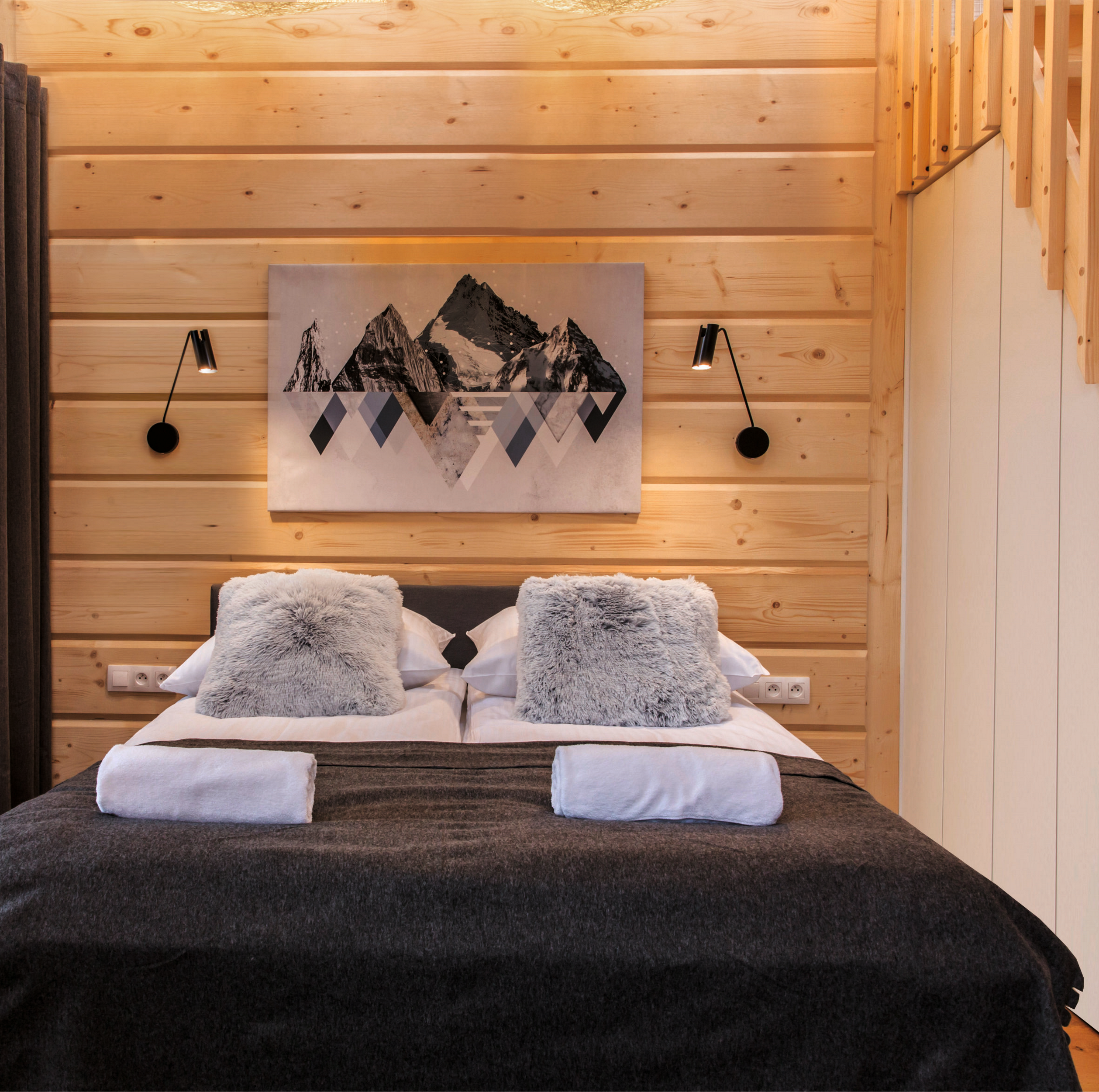 Aplique de pared gu10 1 luz de aluminio dorado/negro futuro ip20