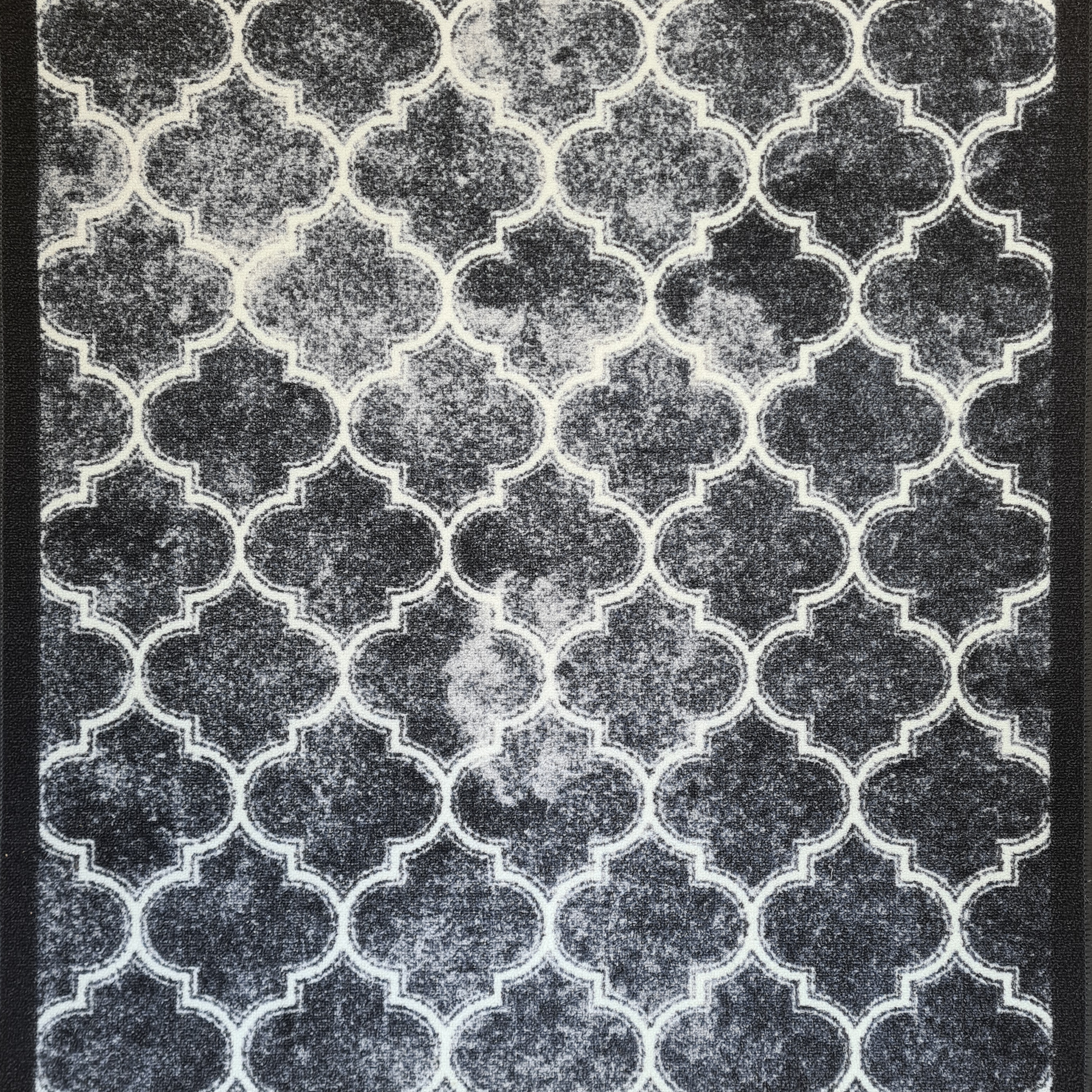 Chodnik dywanowy na mb Clover szary szer. 100 cm