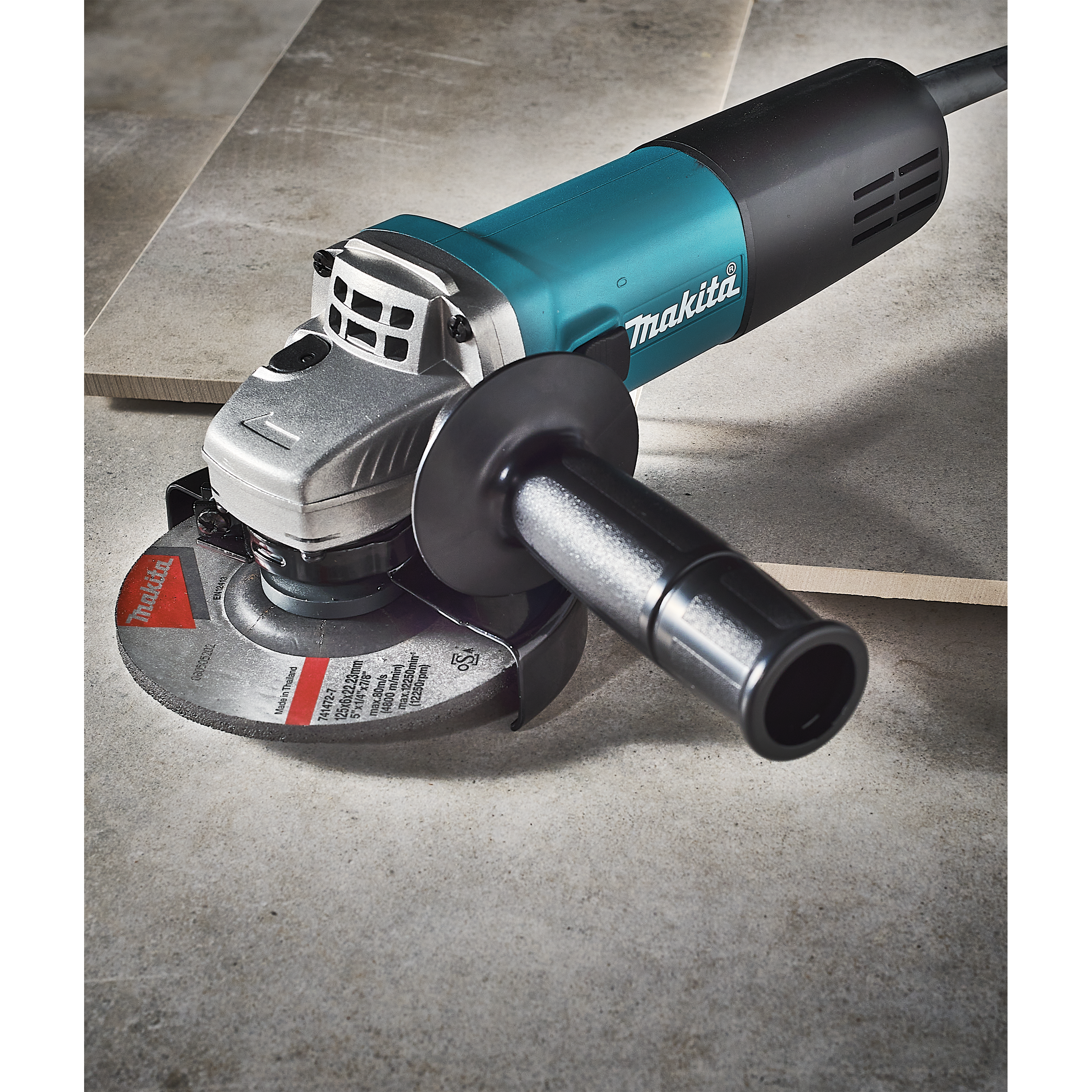 Szlifierka kątowa przewodowa 125 mm 840W 9558HNR Makita - 3