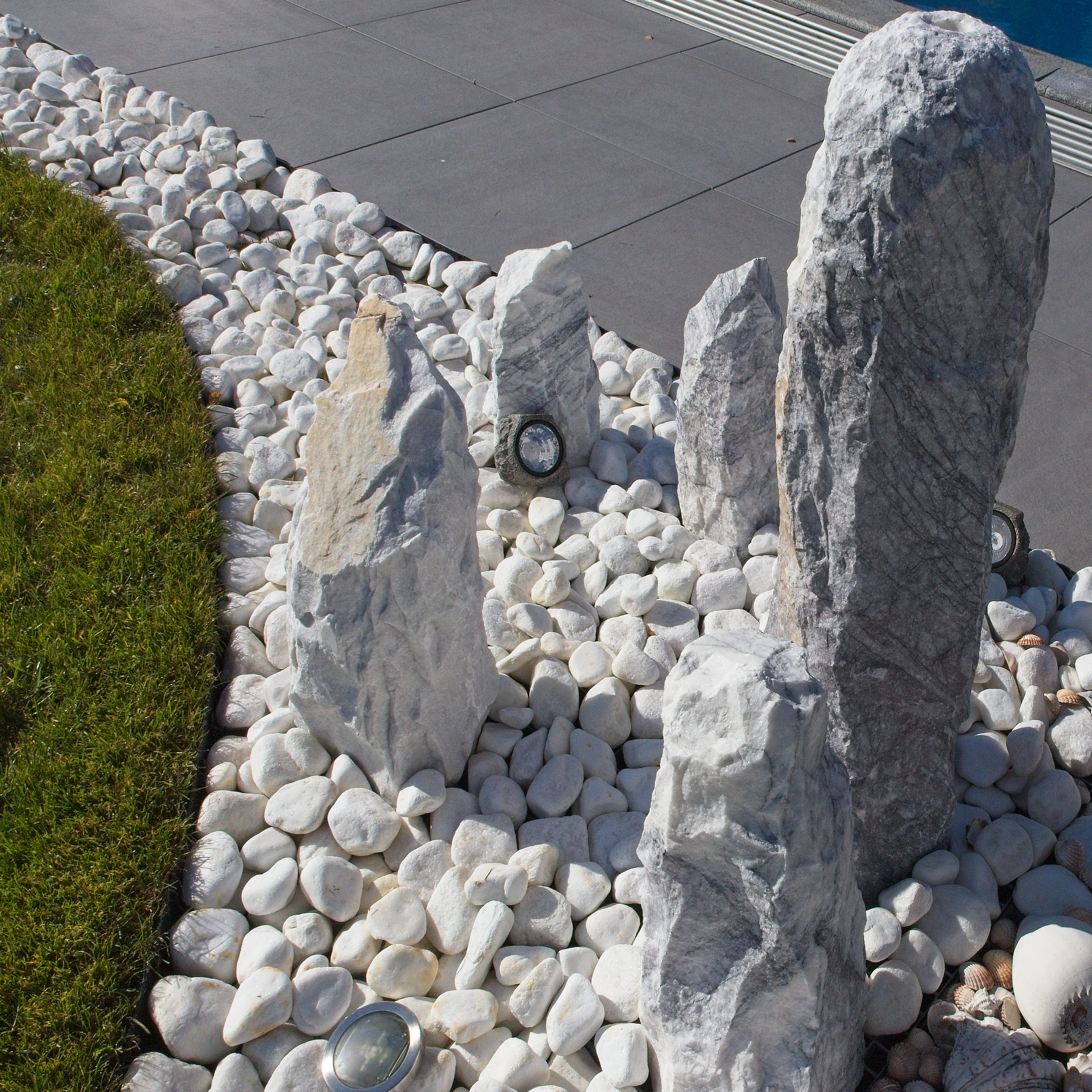 Monolit kamień Purple Wave 90-110 cm 50kg biały Garden Stones - 2