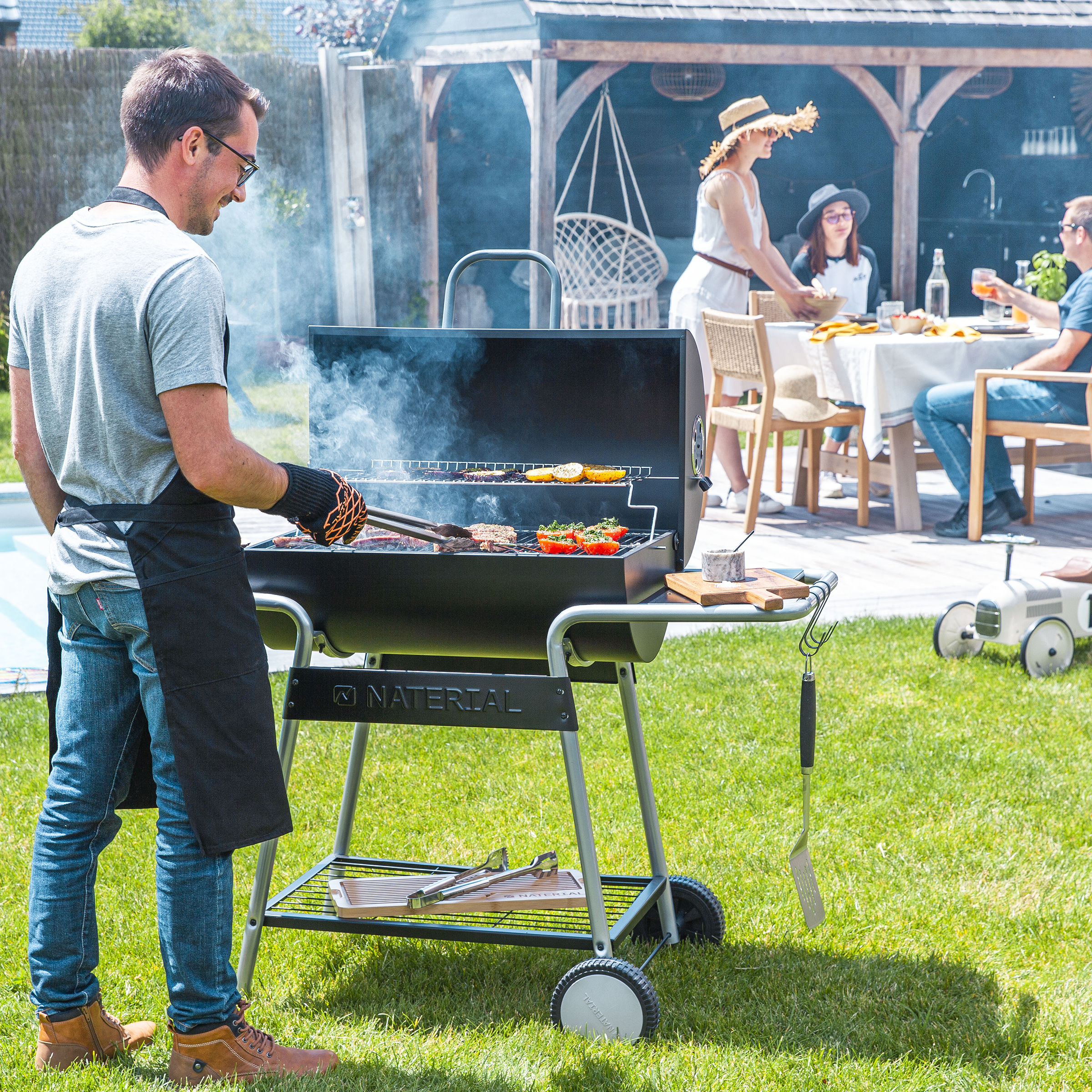 Grill węglowy na wózku Talos z dodatkowym rusztem i półkami bocznymi Naterial - 3