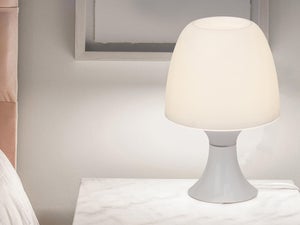 Lámpara de mesita de noche, modernas lámparas de noche con puertos USB  dobles y tomacorriente, lámpara de mesa totalmente regulable con 3 colores  de
