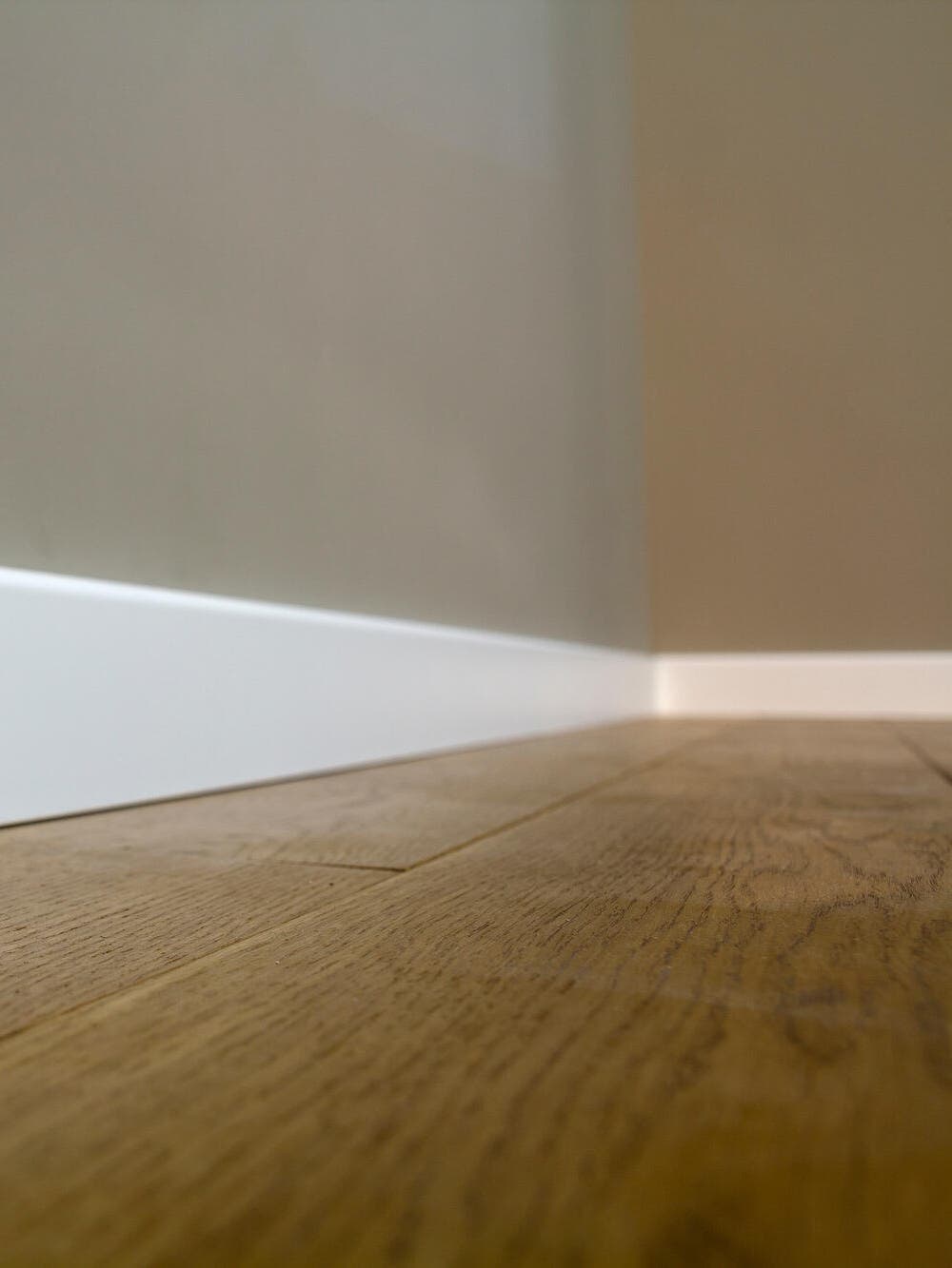 Come scegliere attrezzi e materiali per la posa di parquet e laminato