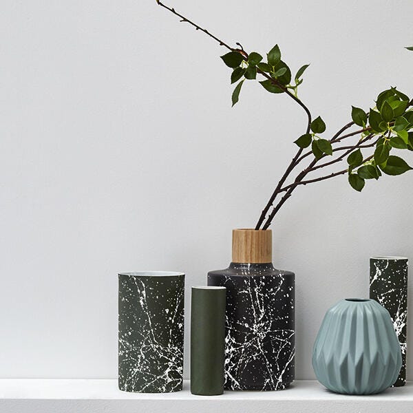 Tuto : comment customiser des vases avec de la peinture aérosol ?