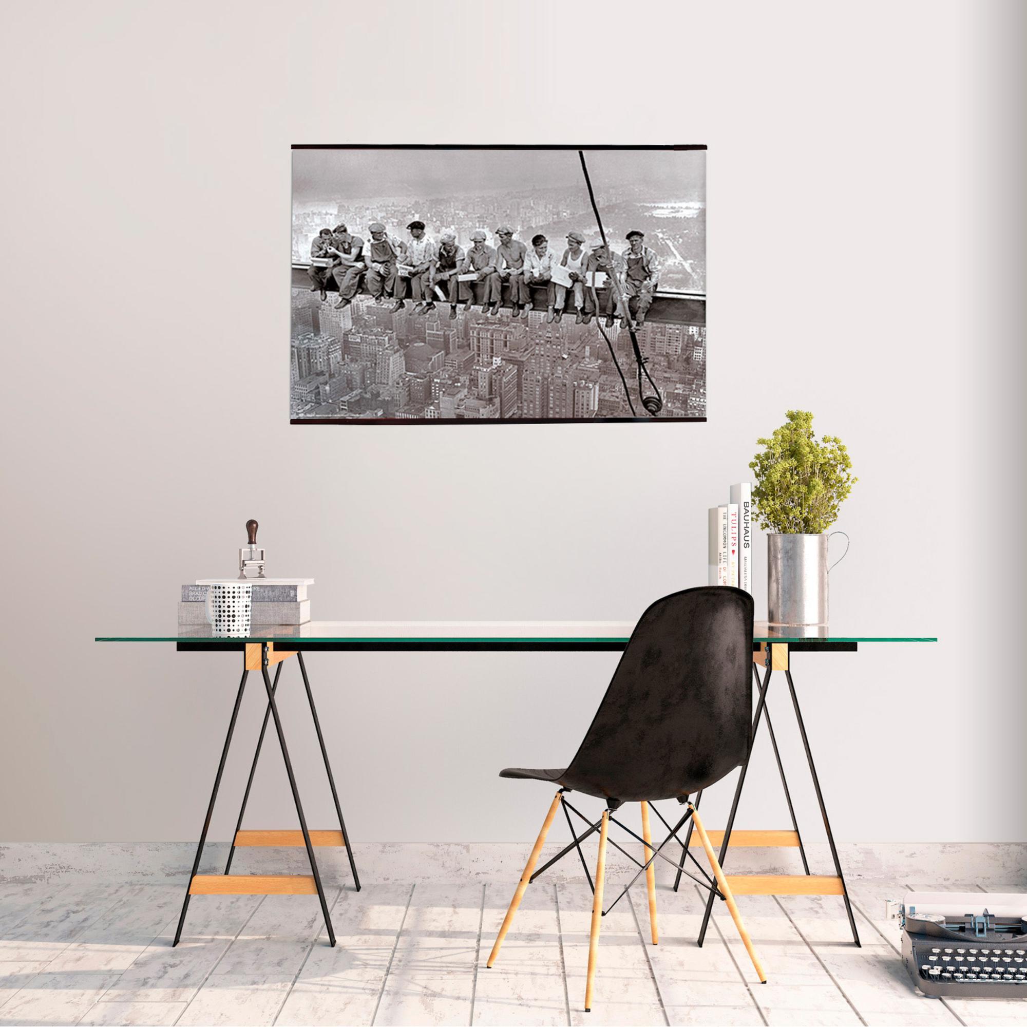 Póster con colgador cine rectangular de 61 x 91.5 cm. papel nueva york lunch on a skyscraper multicolor