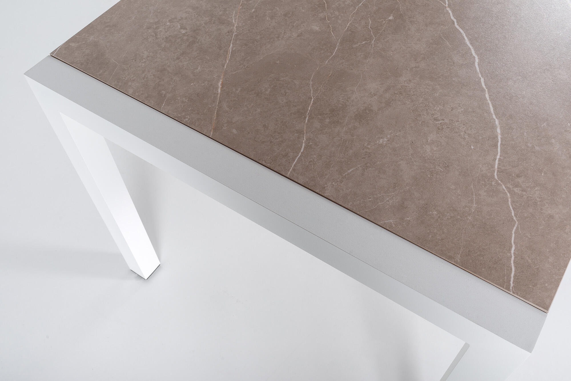 Mesa de aluminio y cerámica Luca blanco Taupe de 90x74x192 cm - 14