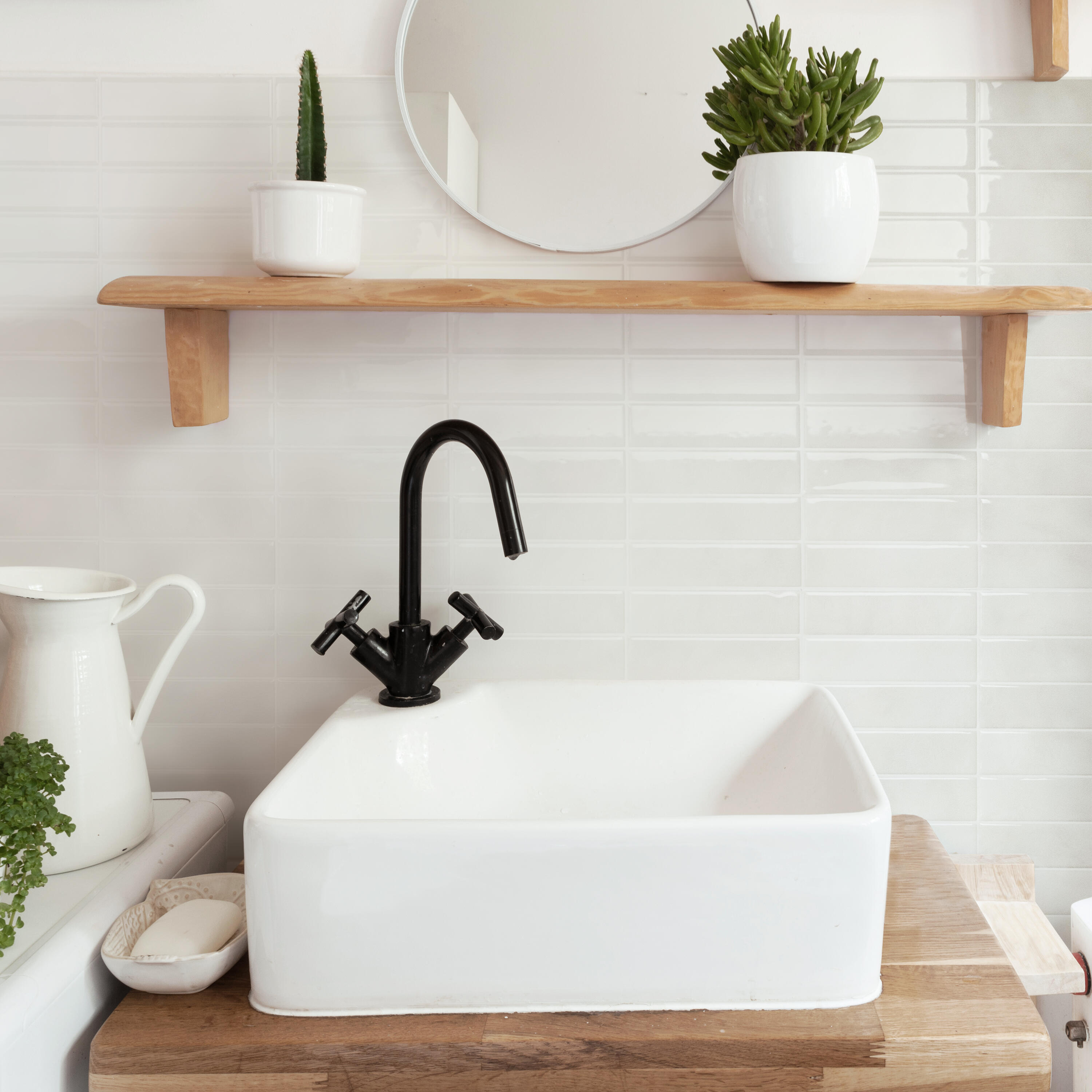 Adhesivo decorativo en rollo Poliuretano Zen Baldosa Morocco Essaouira color Blanco brillante. De 0.228 x 0.29 m. Recomendado: para decorar una pared o un objeto. SMART TILES - 2