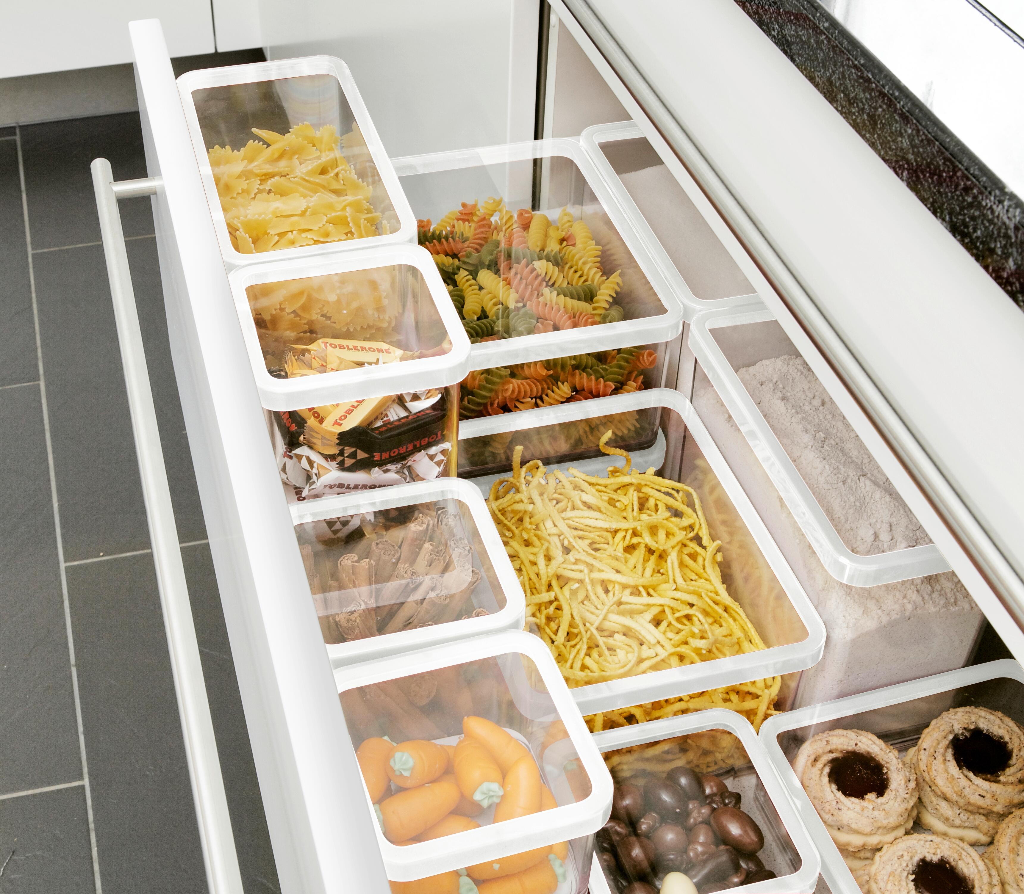 Pot de conservation hermétique Loft rectangle 2,1L ROTHO l.10 x P.20 x H.14.2 cm - 2