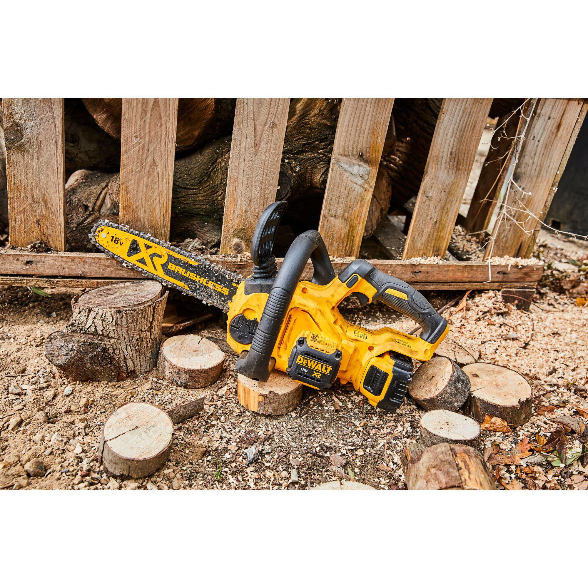 Tronçonneuse sur batterie DEWALT Dcm565p1 18 V 1 bat 5ah, guide 30 cm - 12