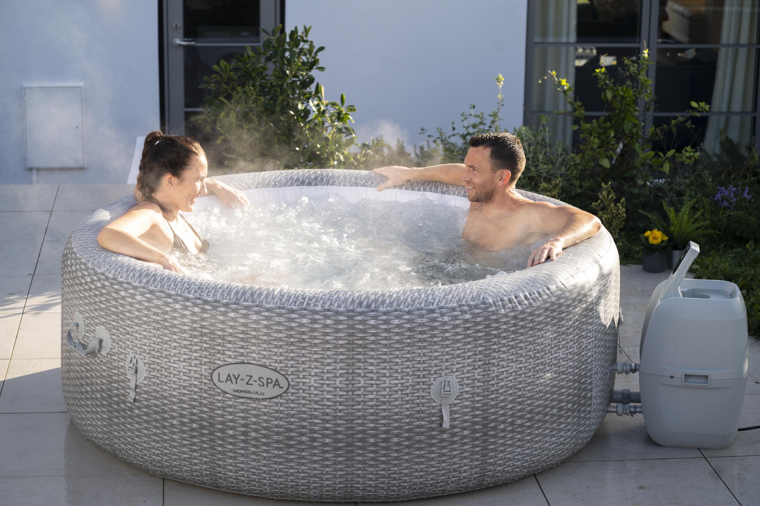 Spa de exterior hinchable BESTWAY de 196x71x196cm con 6 plazas - 17