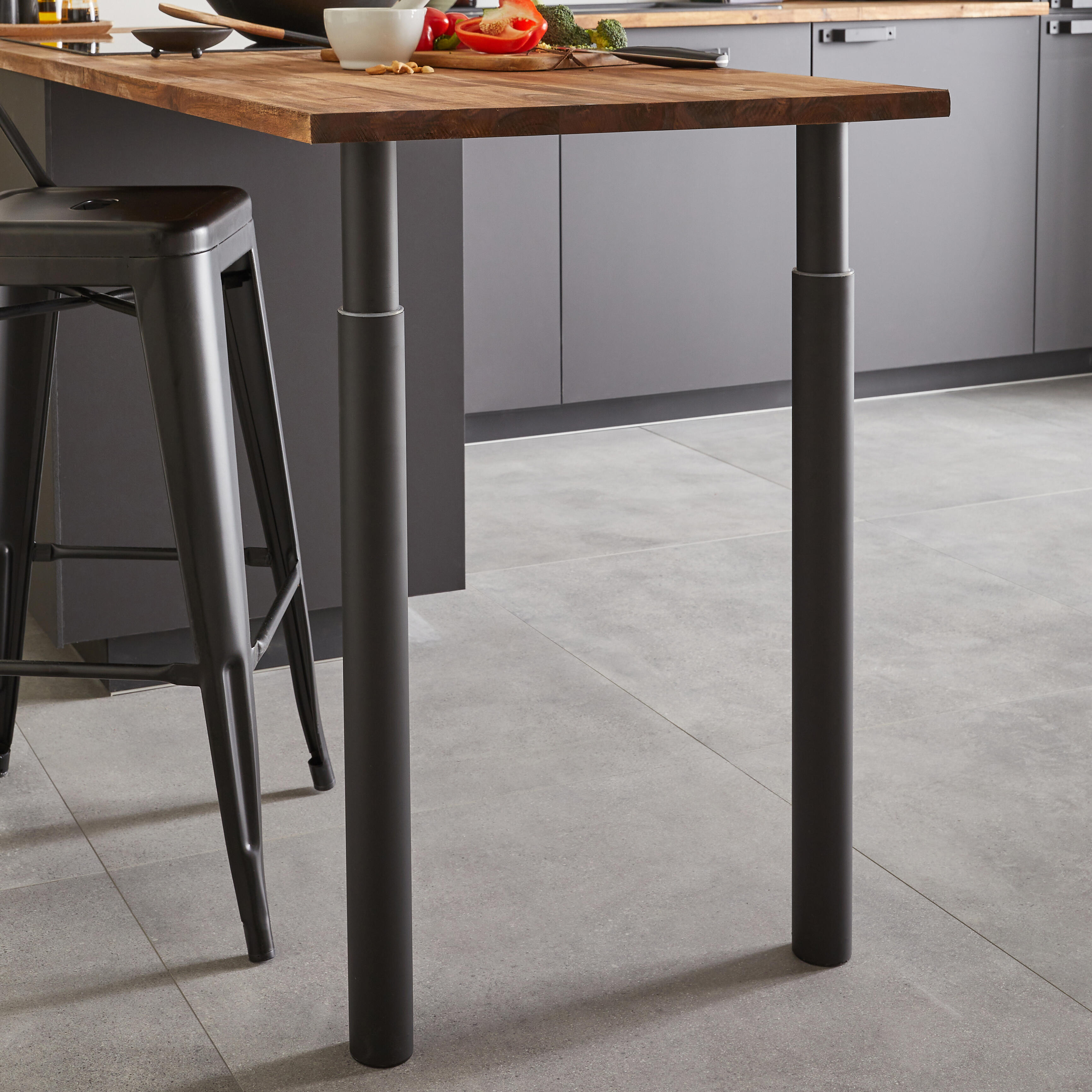 Pied de table, noir, diamètre 6 cm x hauteur réglable de 70 à 110 cm - 6