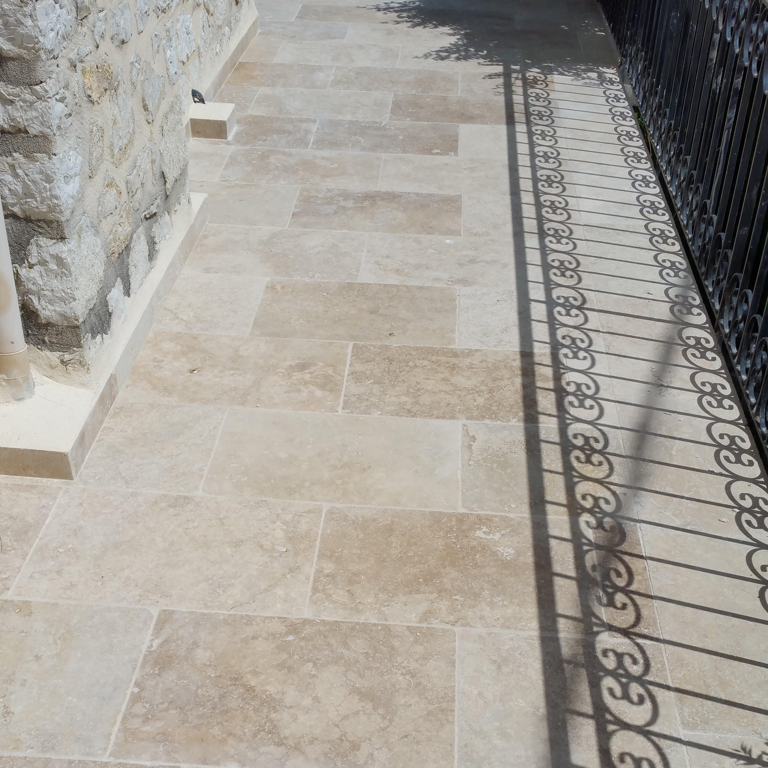 Travertin sol effet pierre nuances de beige classic mix l.40.6 x L.61 cm - 2