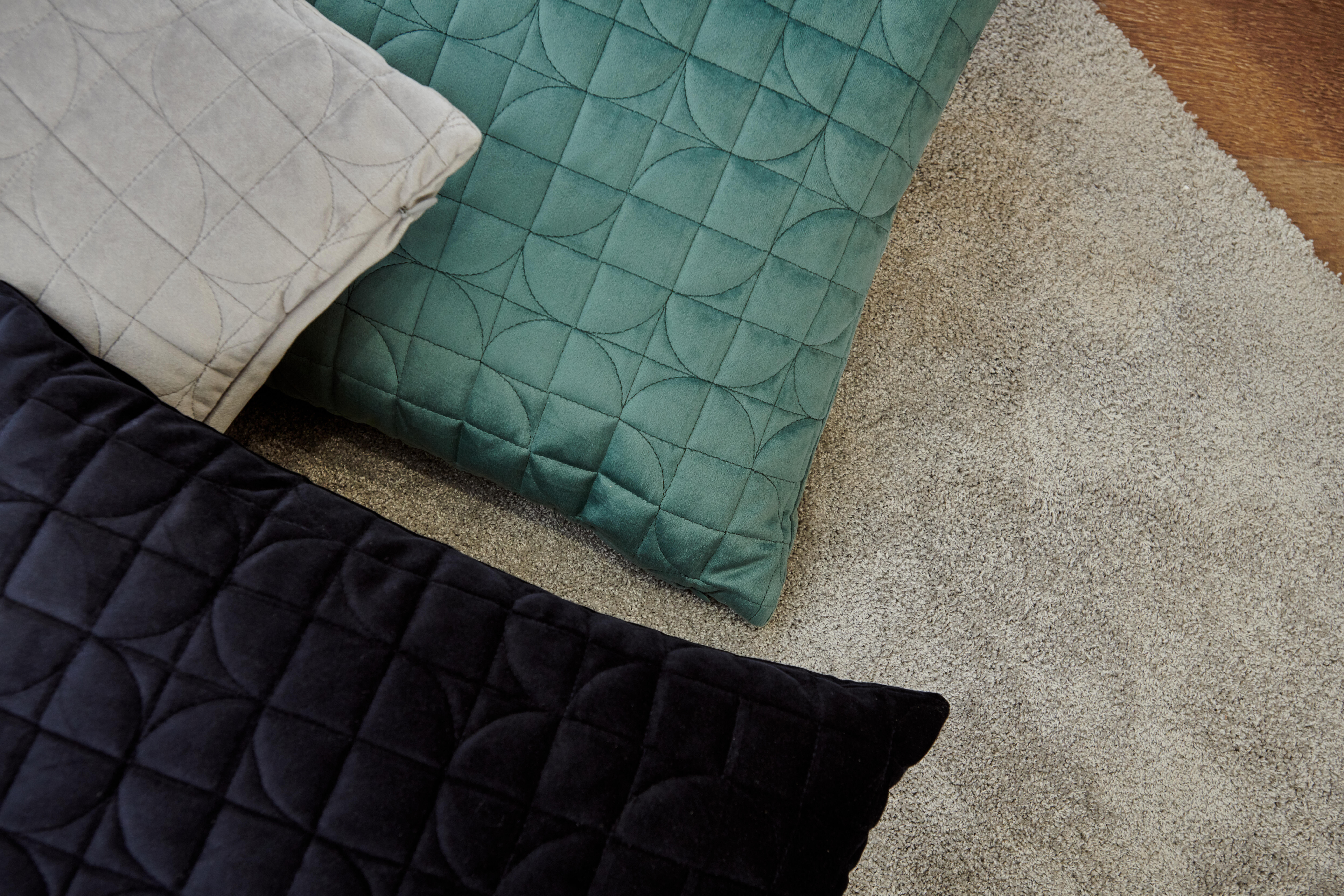 Almofada decorativa INSPIRE JONASSON 45X45CM CINZA/PRATEADO - 14