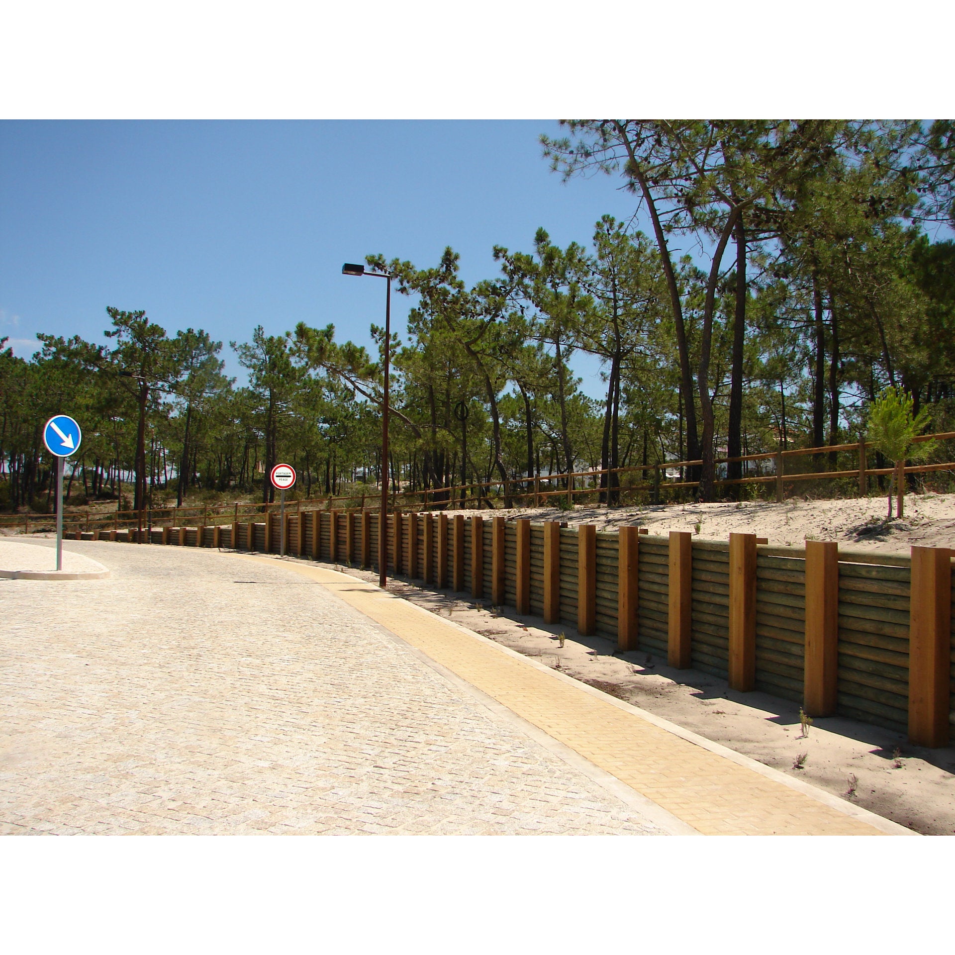 Poste de madeira redondo COM PONTA 6X100CM CARMO - 3