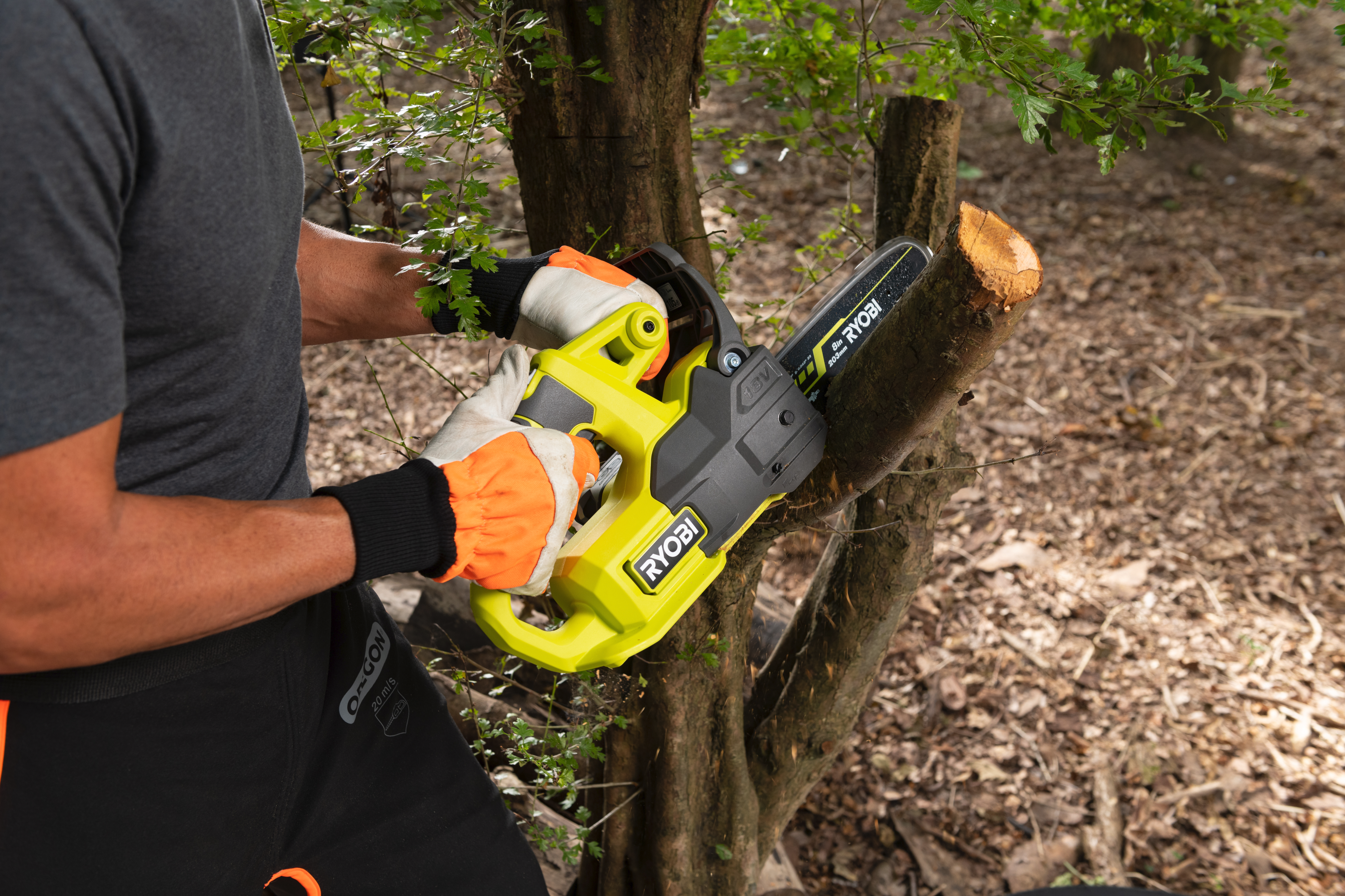 Motosega a batteria RYOBI RY18CS20A-125 2.5Ah 18V barra da 20 cm, 1 batteria inclusa - 3