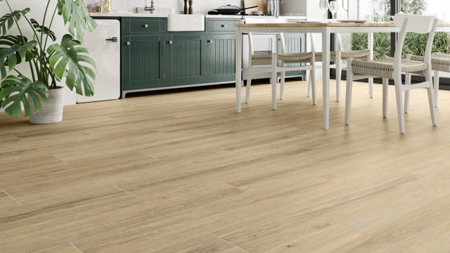 Suelo porcelánico imitación madera rectificado: estilo duradero