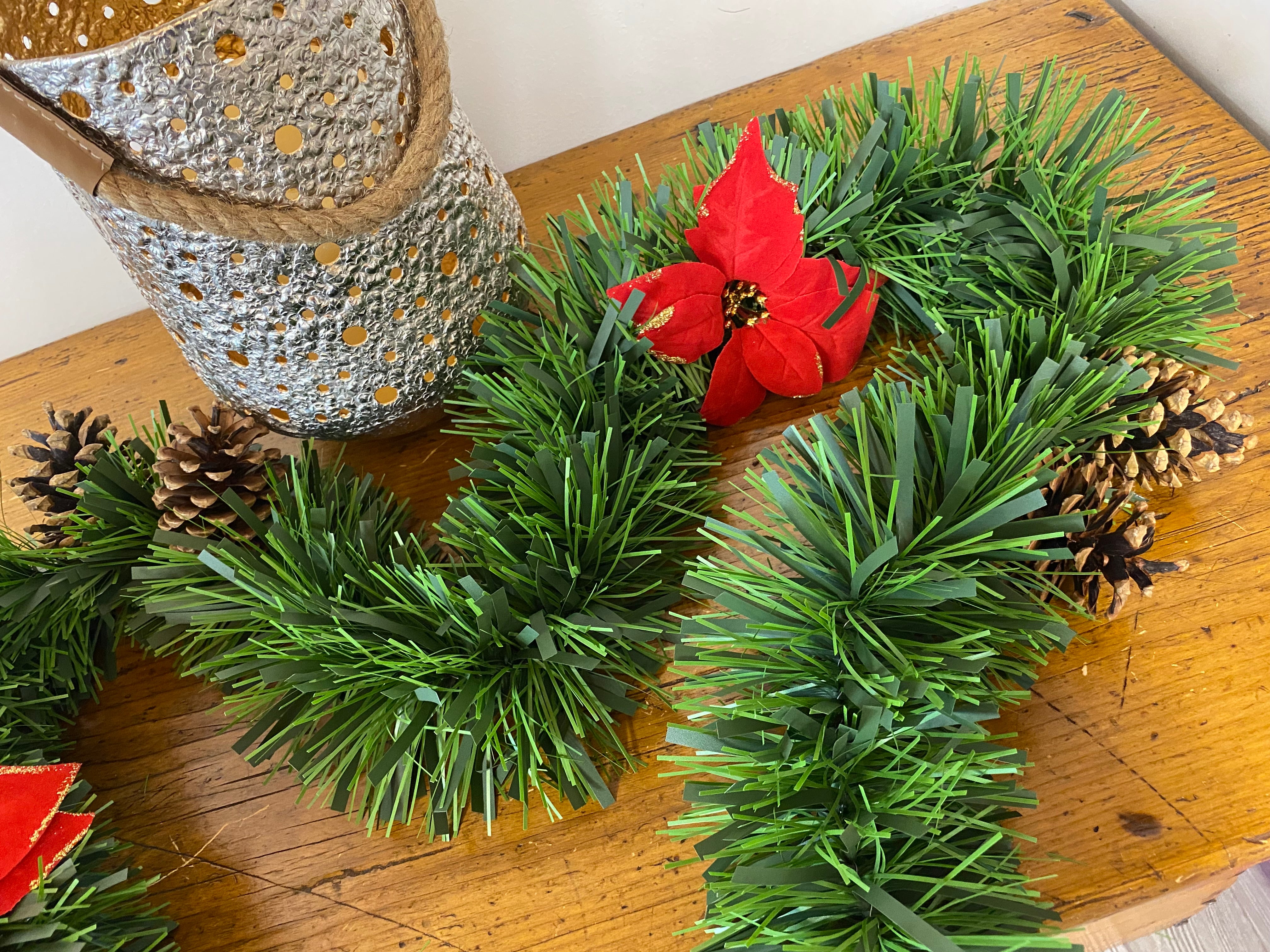 Ghirlanda decorativa natalizia natalizia con pigne verde L 275 cm - 2