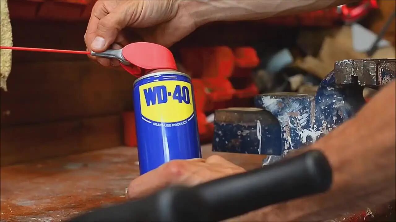 Lubrifiant et dégrippant multifonction,  WD-40 en aérosol 400 ml - 6