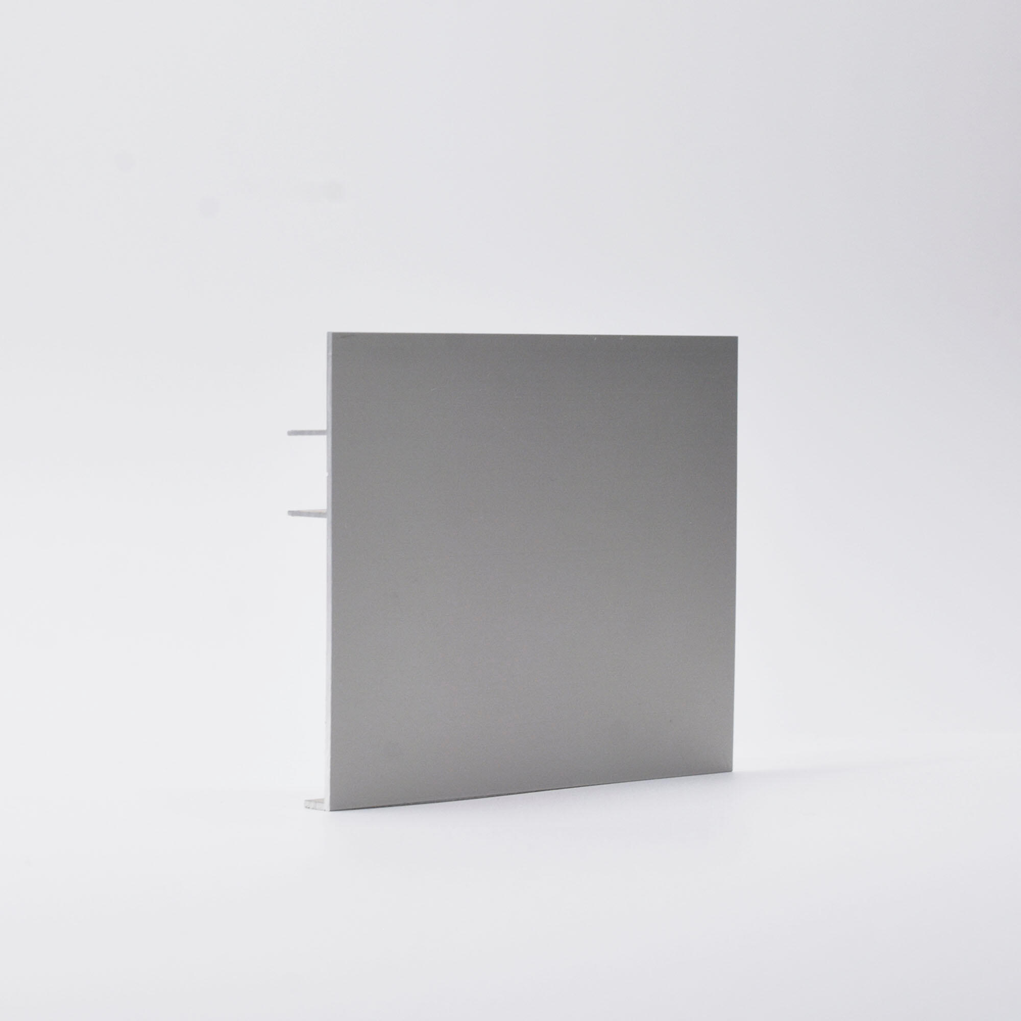 Rodapié liso aluminio plata lacado 2400x80mm