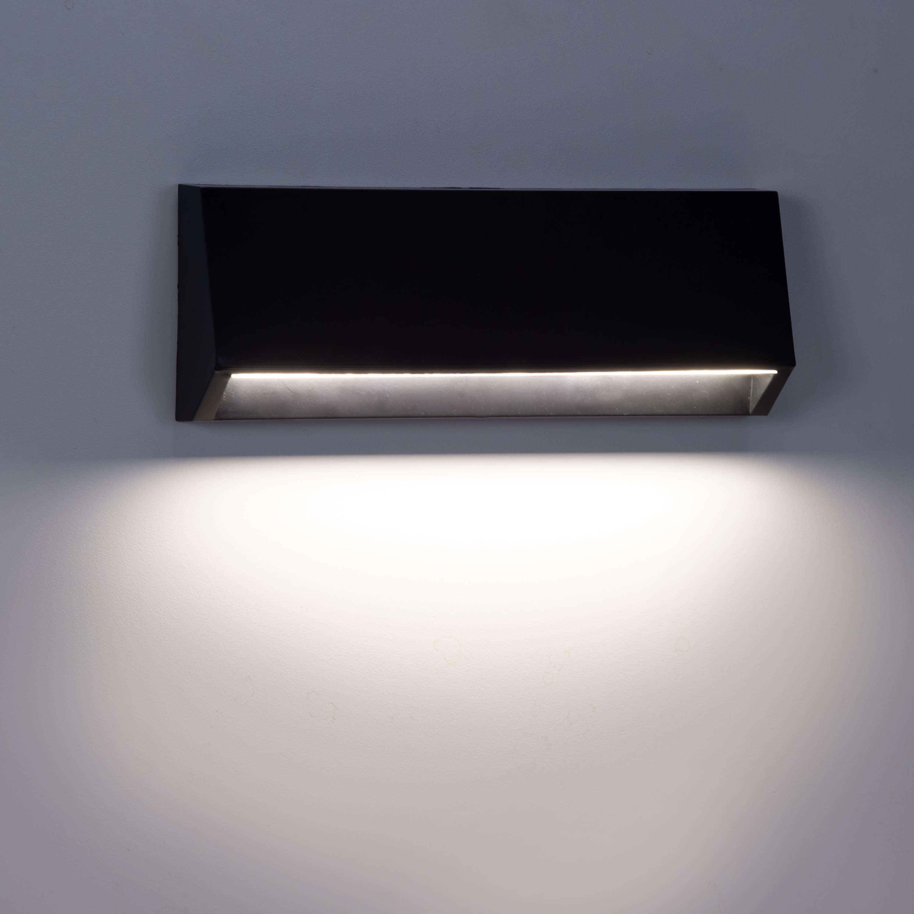 Candeeiro de parede exterior FenWay 420lm IP65 22cm preto Inspire - 2