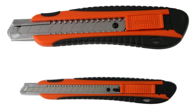 Lot de 2 cutters 9 et 18mm FISCHER DAREX